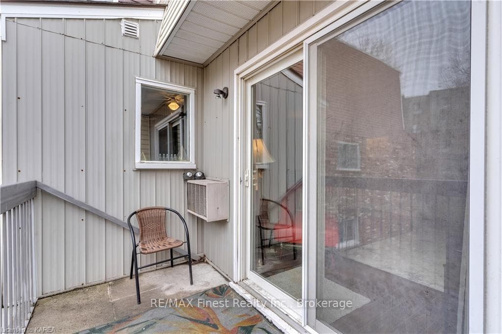 1010 PEMBRIDGE Crescent Unit 309 photo 27