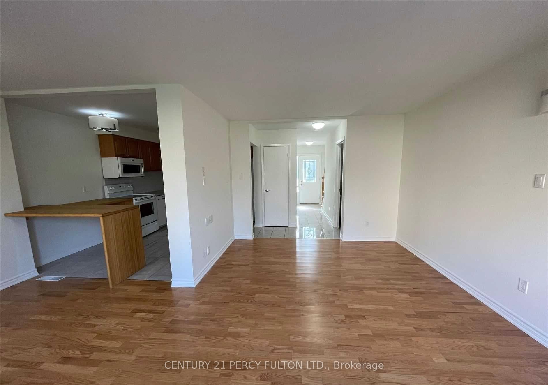 656 Forestwood Crescent Unit 18 photo 5