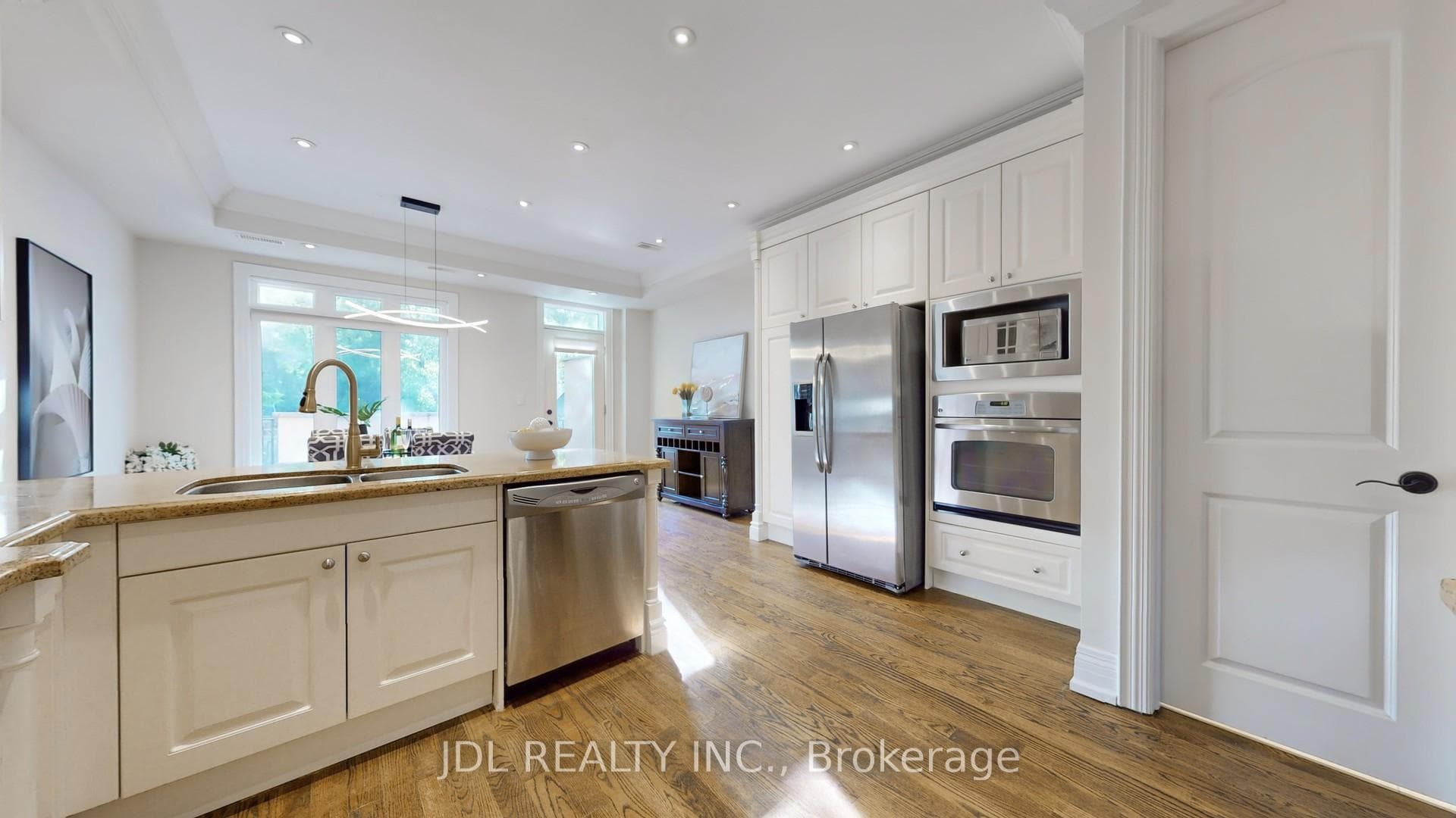 3000 Bayview Avenue photo 13