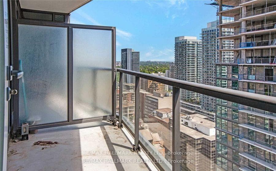 30 Roehampton Avenue Unit 2701 photo 9