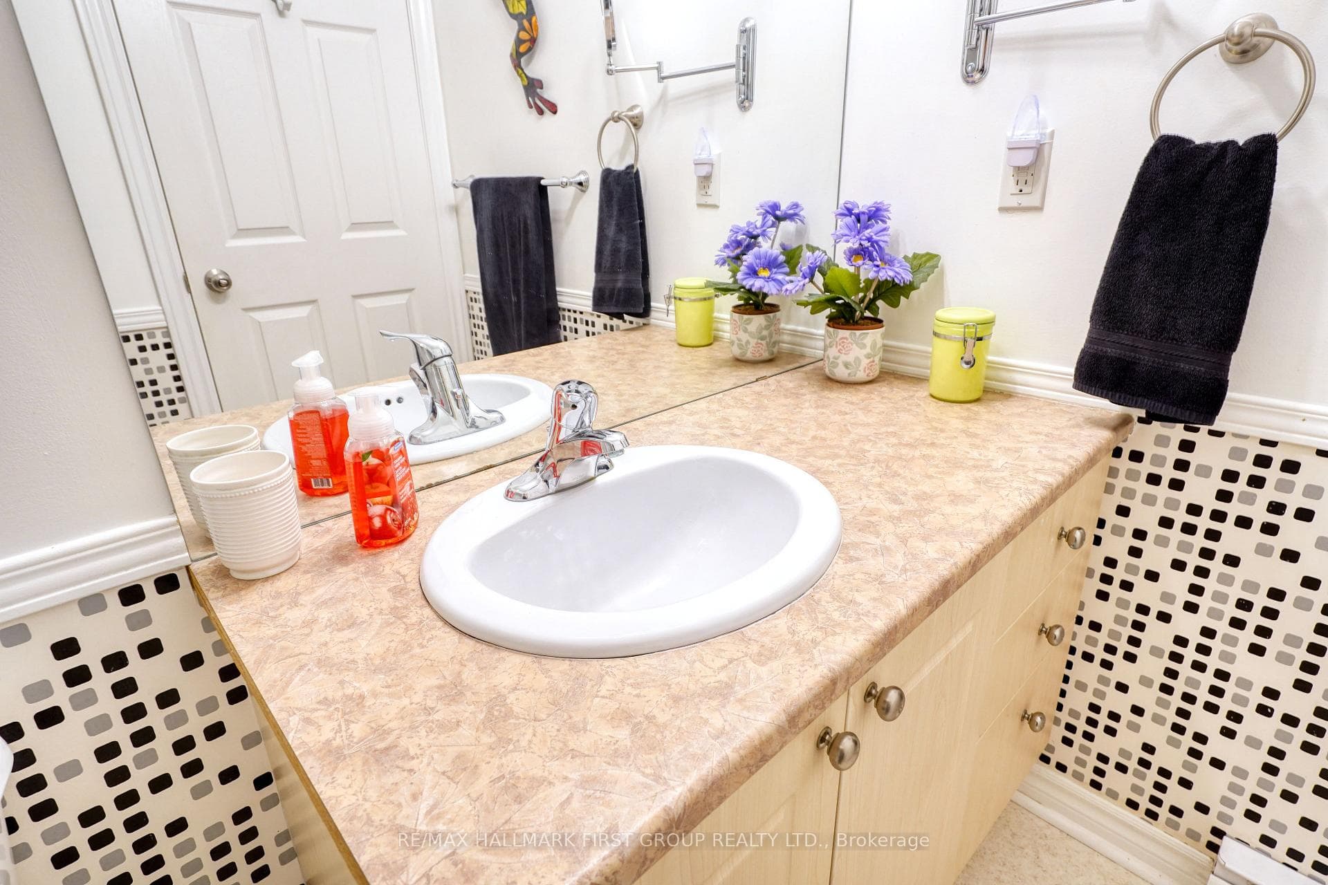1055 Birchwood Trail Unit 304 photo 17