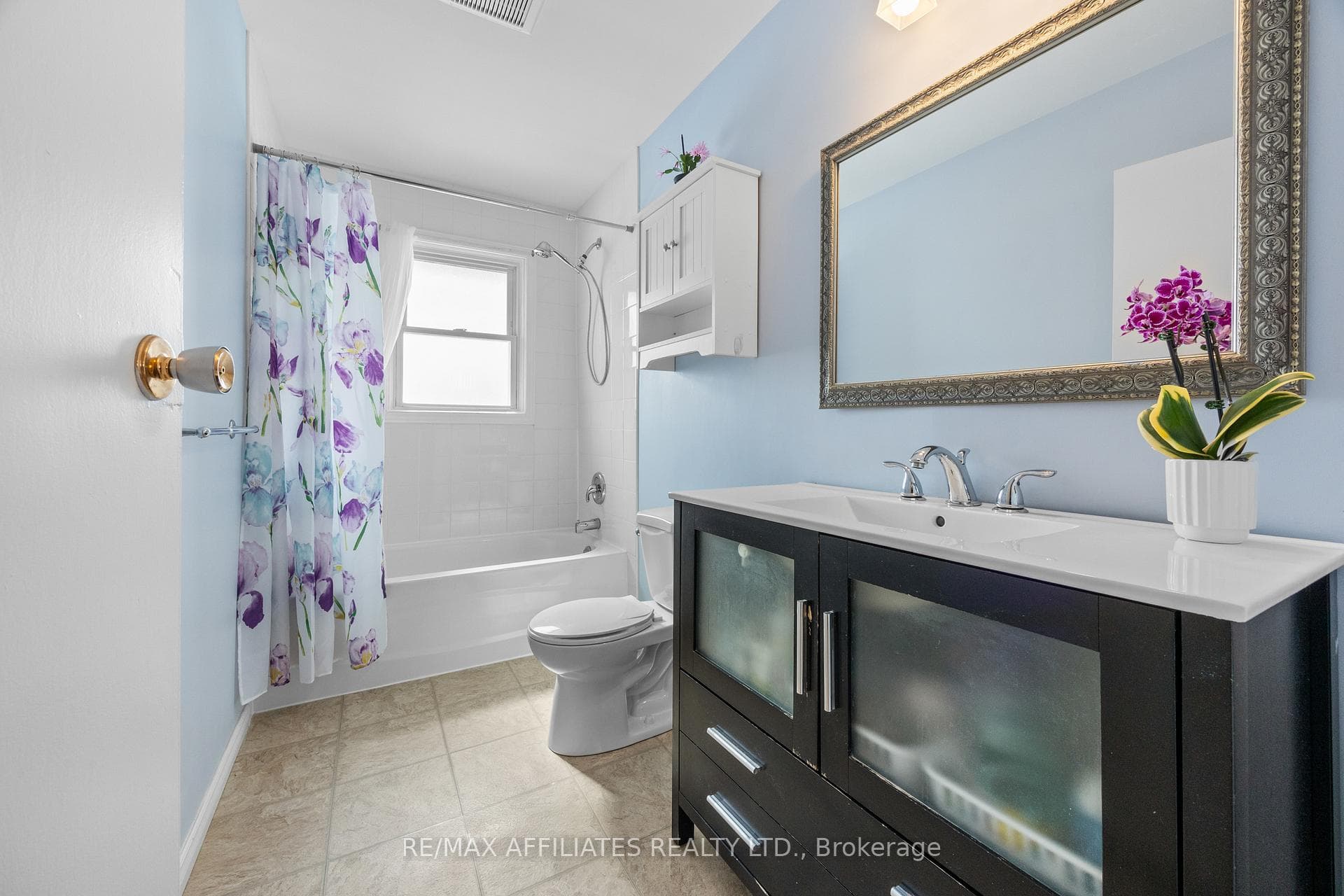 216 Frost Street photo 17