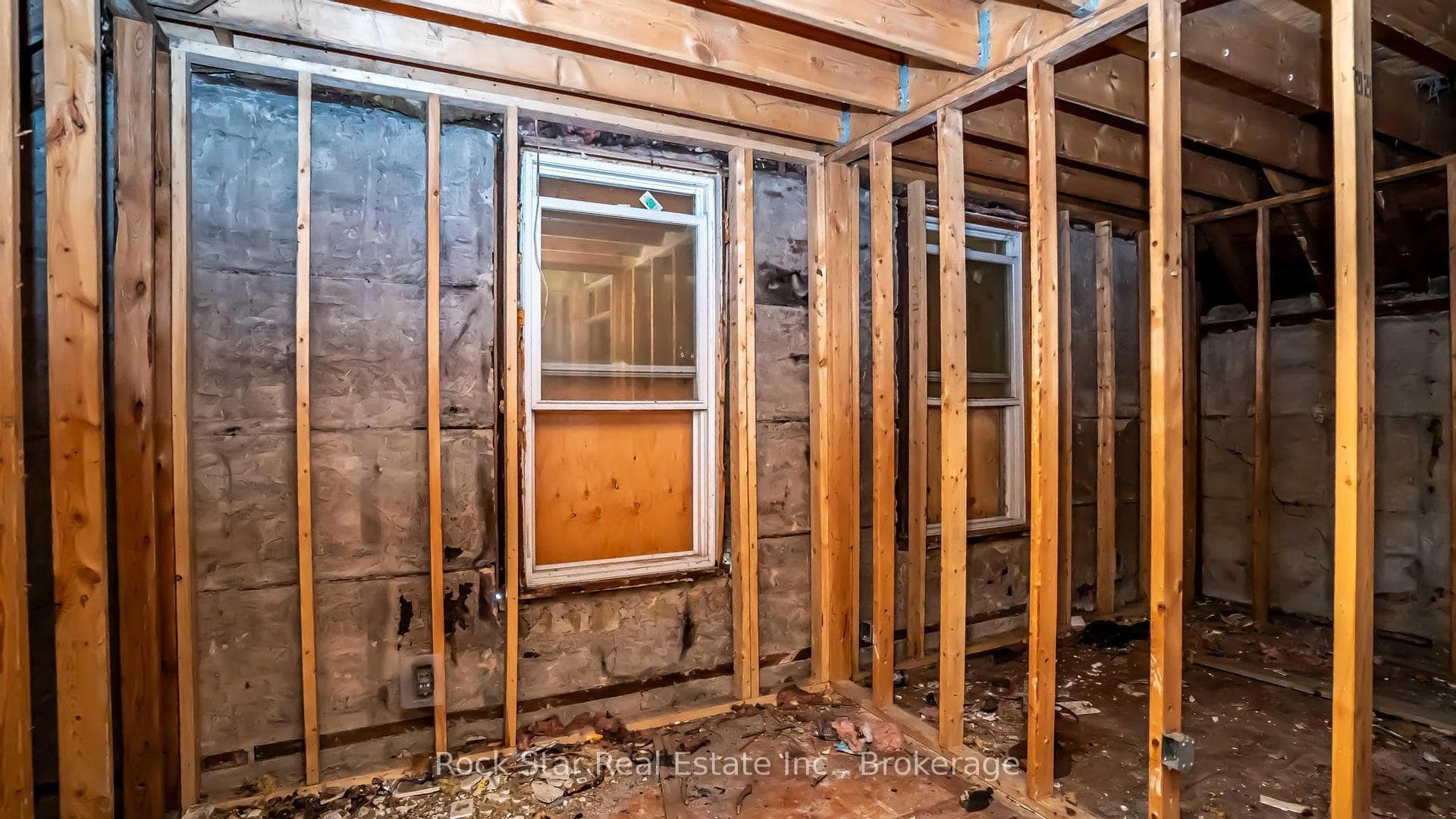 355 Hamilton Road photo 9