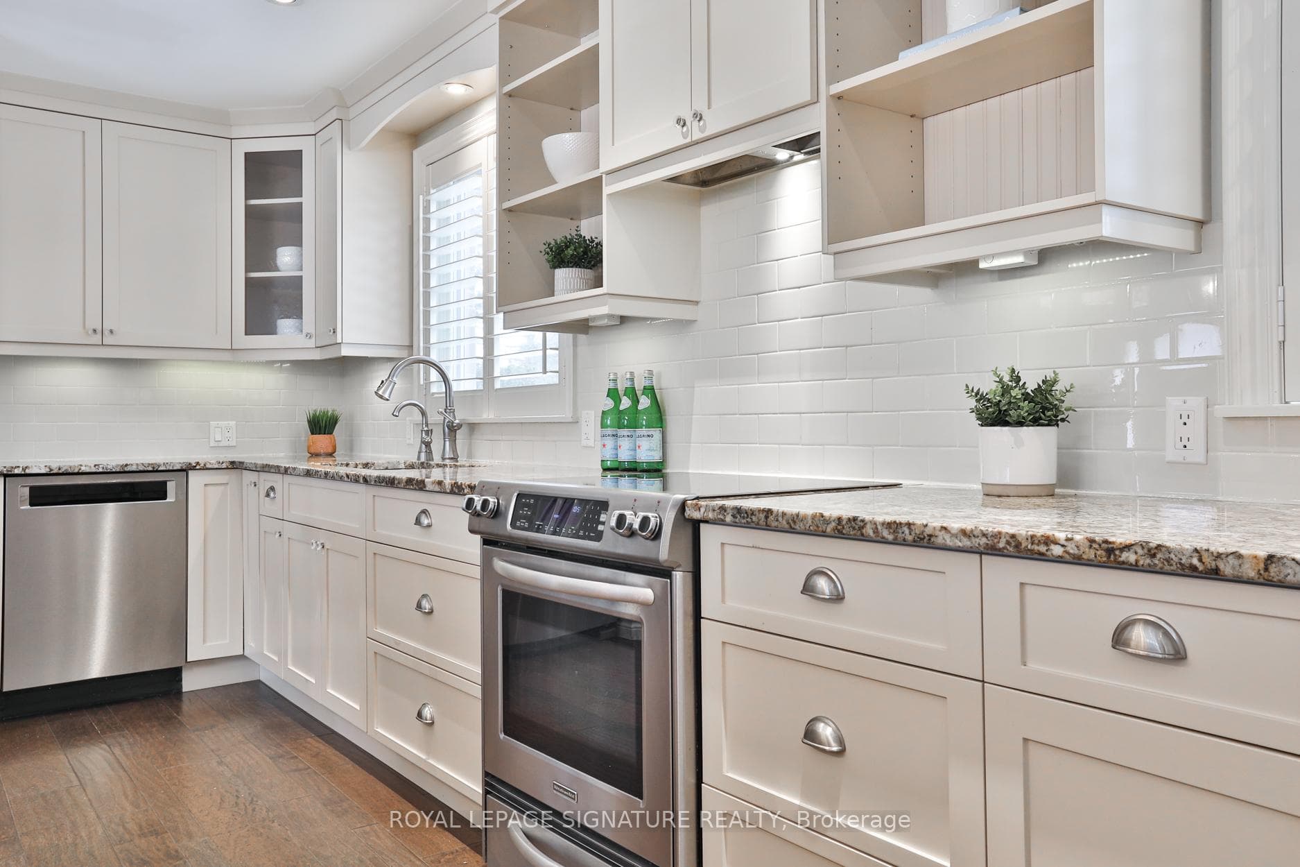 86 Rustic Crescent photo 16