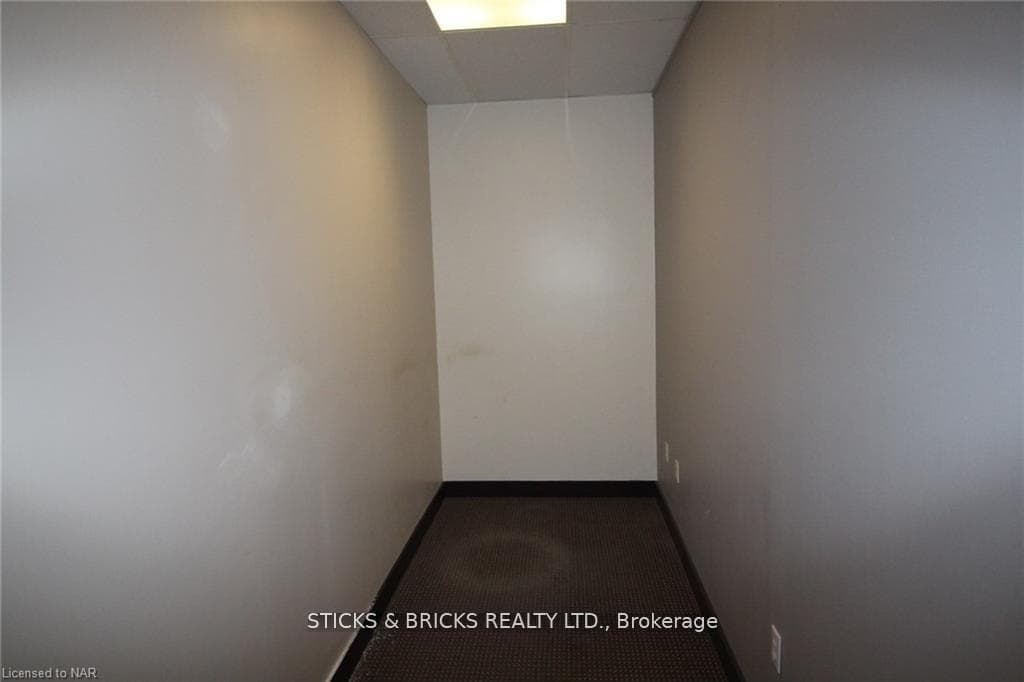 4673 Ontario Avenue Unit 201 photo 7