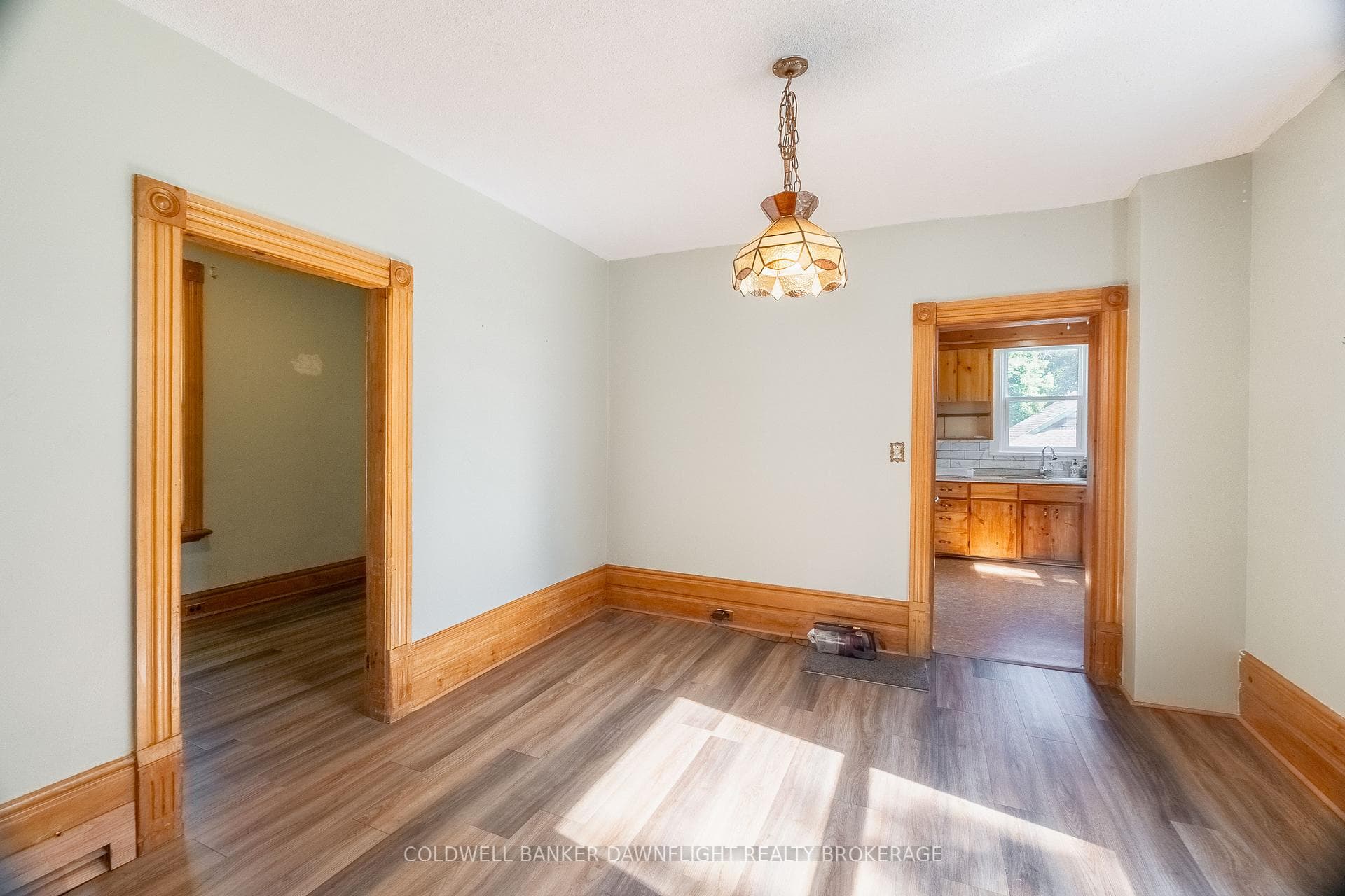 168 Queen Street photo 9