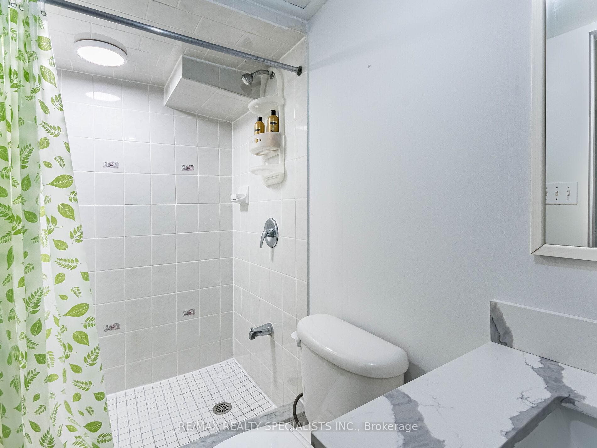 17 Sunley Crescent photo 38