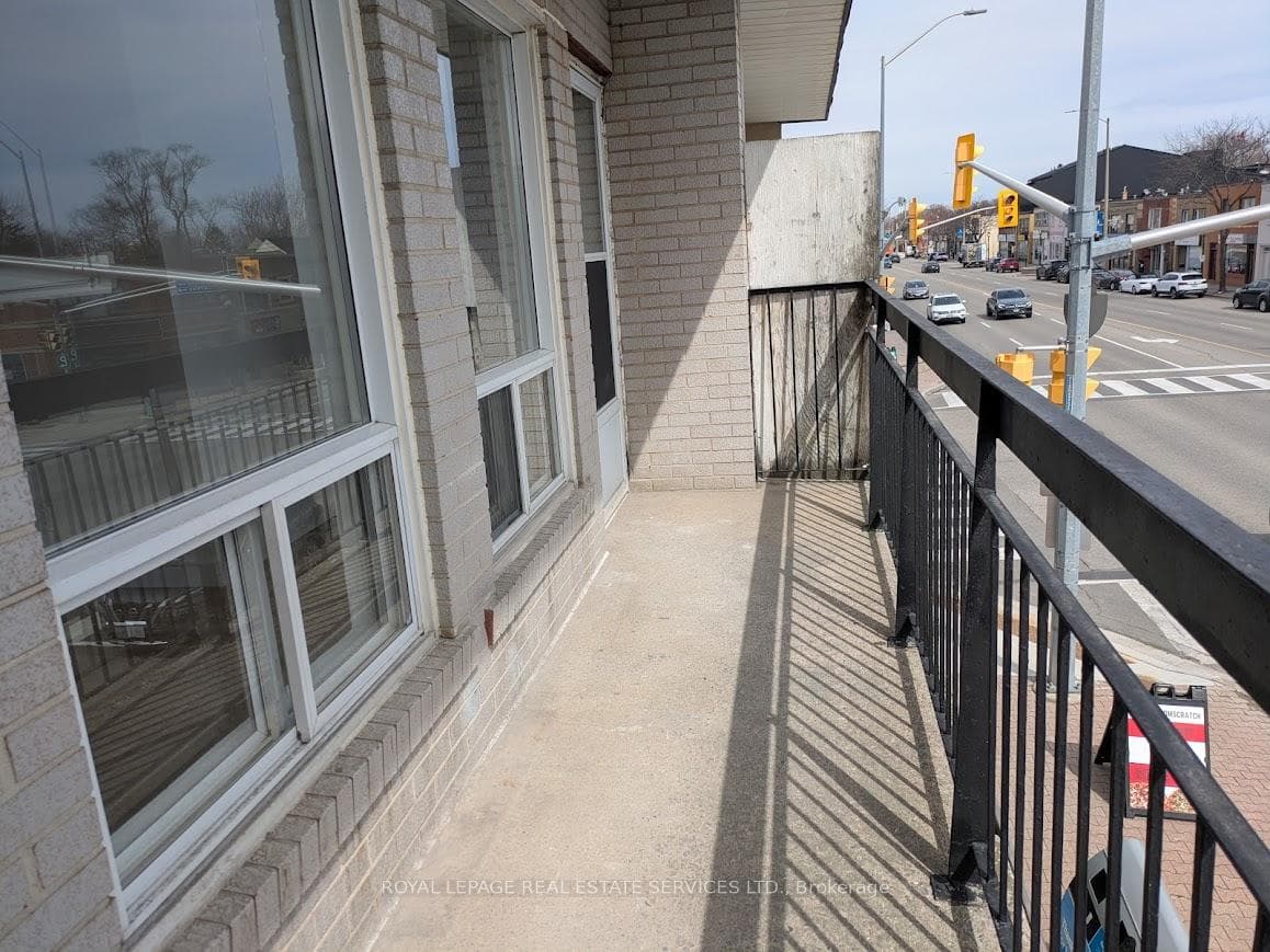 276 A Lakeshore Road Unit A photo 24