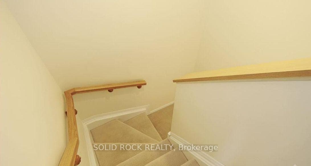 314 GOTHAM Place photo 13