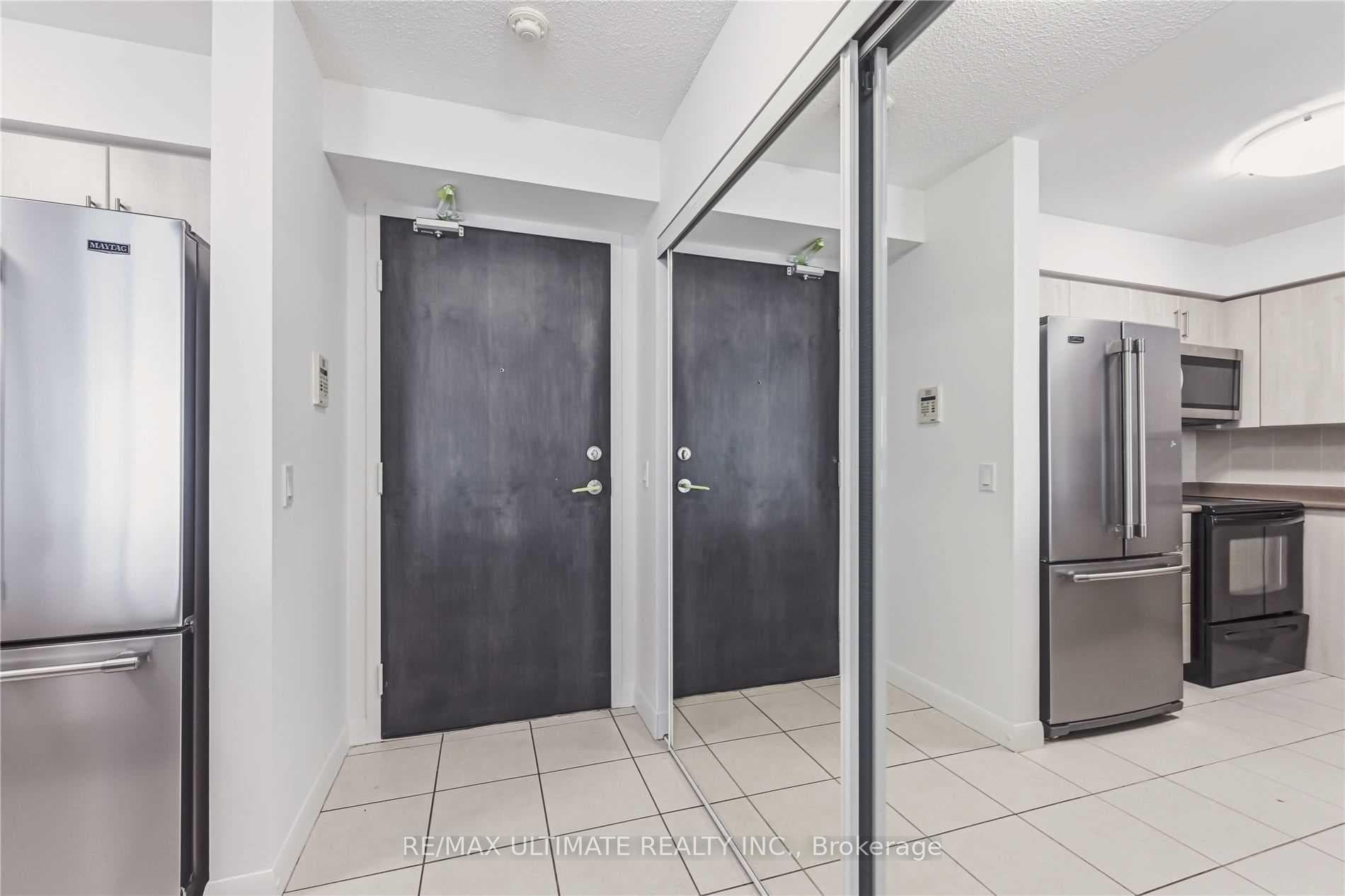 235 Sherway Gardens Road Unit 2106 photo 7