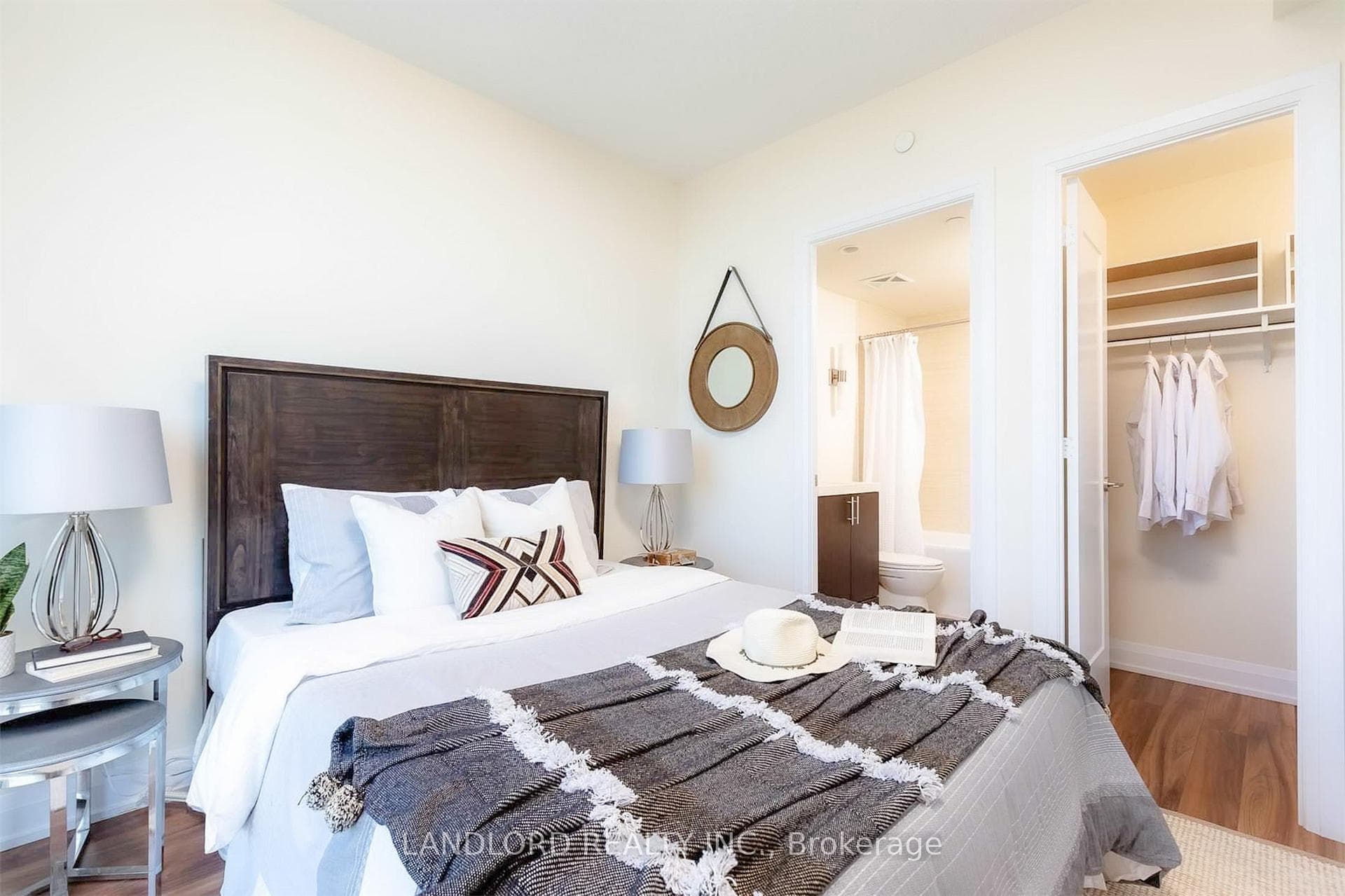 18 Graydon Hall Drive Unit 1211 photo 9