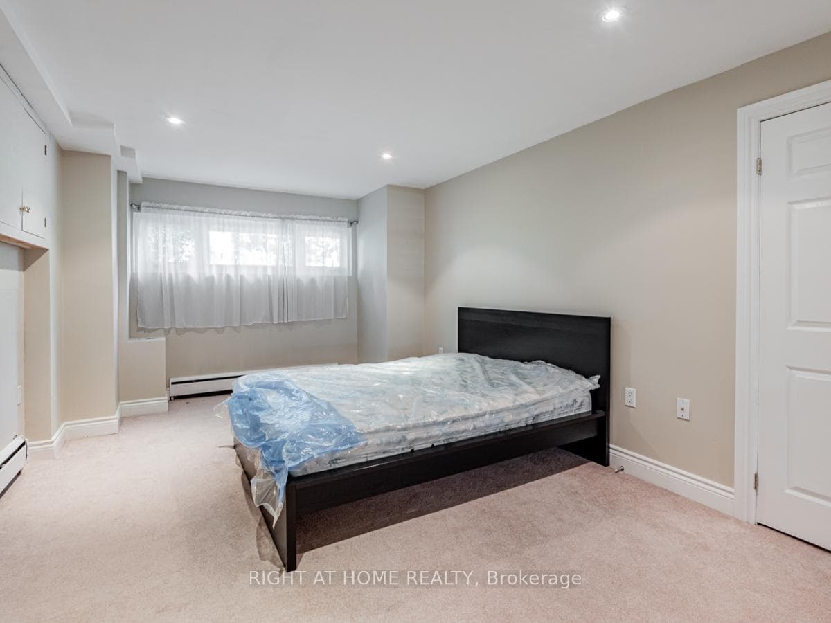 219 Briar Hill Avenue photo 28