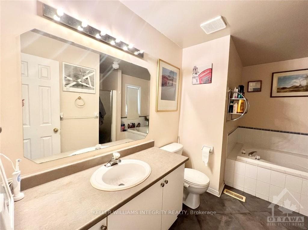 30 GOLDRIDGE Drive photo 19