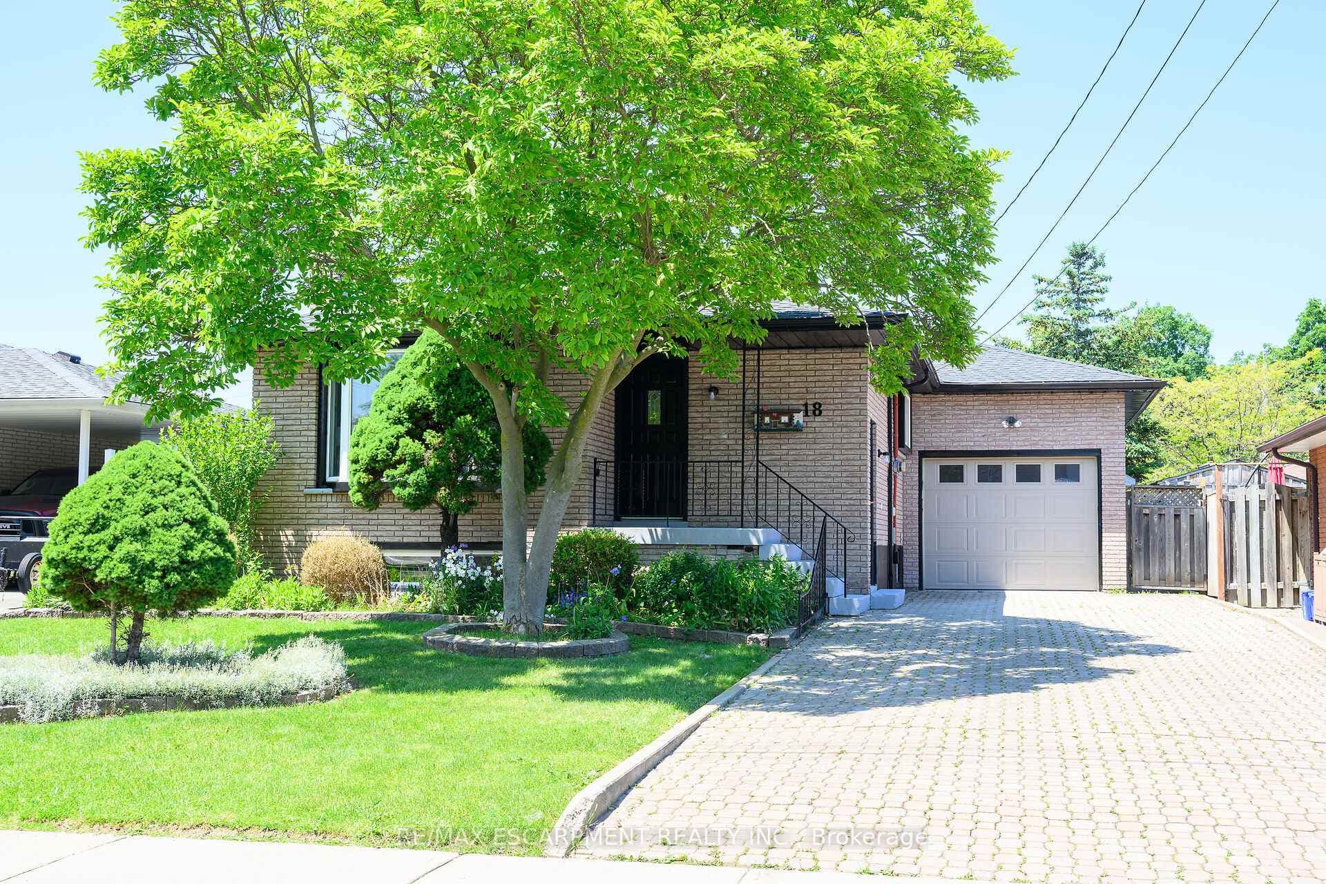 18 Rivercrest Road photo 2