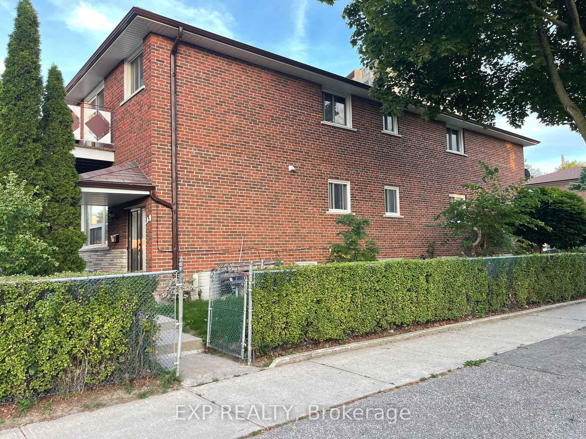43 Chapman Avenue Unit Main photo 2