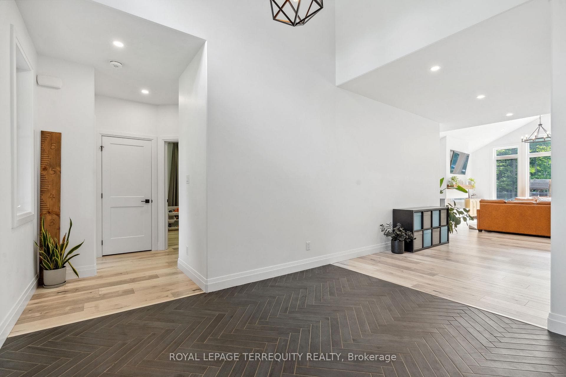 265 Godolphin Road photo 6