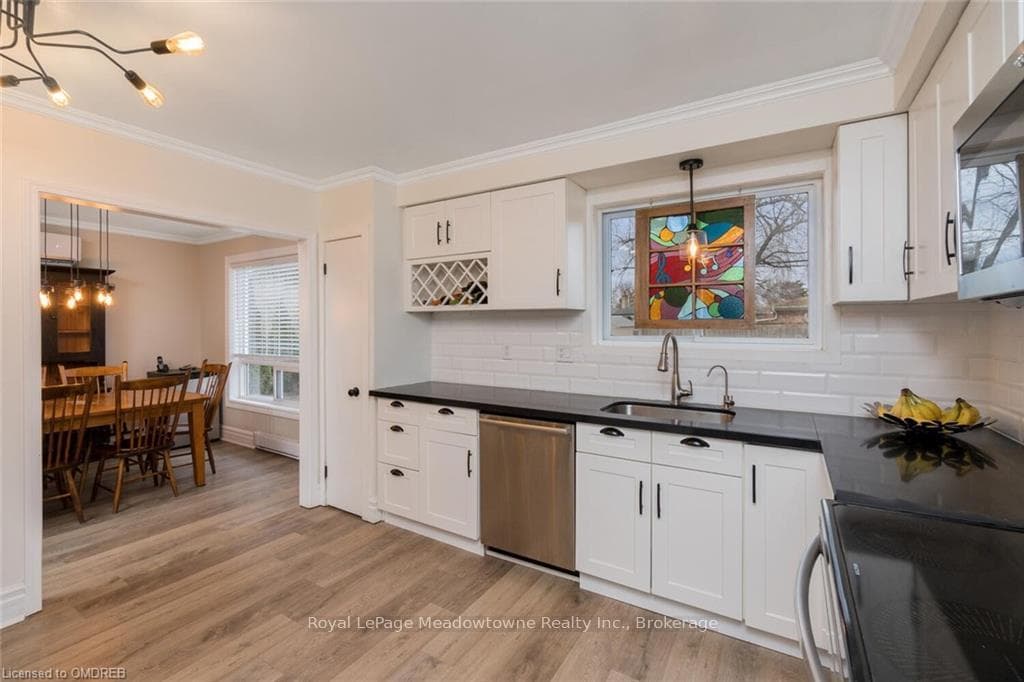 10 ROYDON Place photo 12