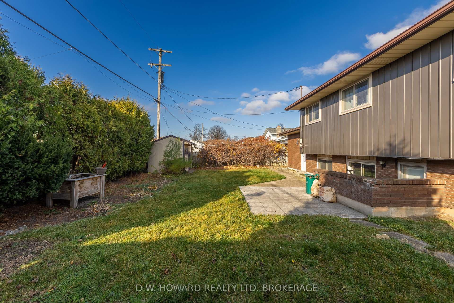 66 Watt Avenue photo 25