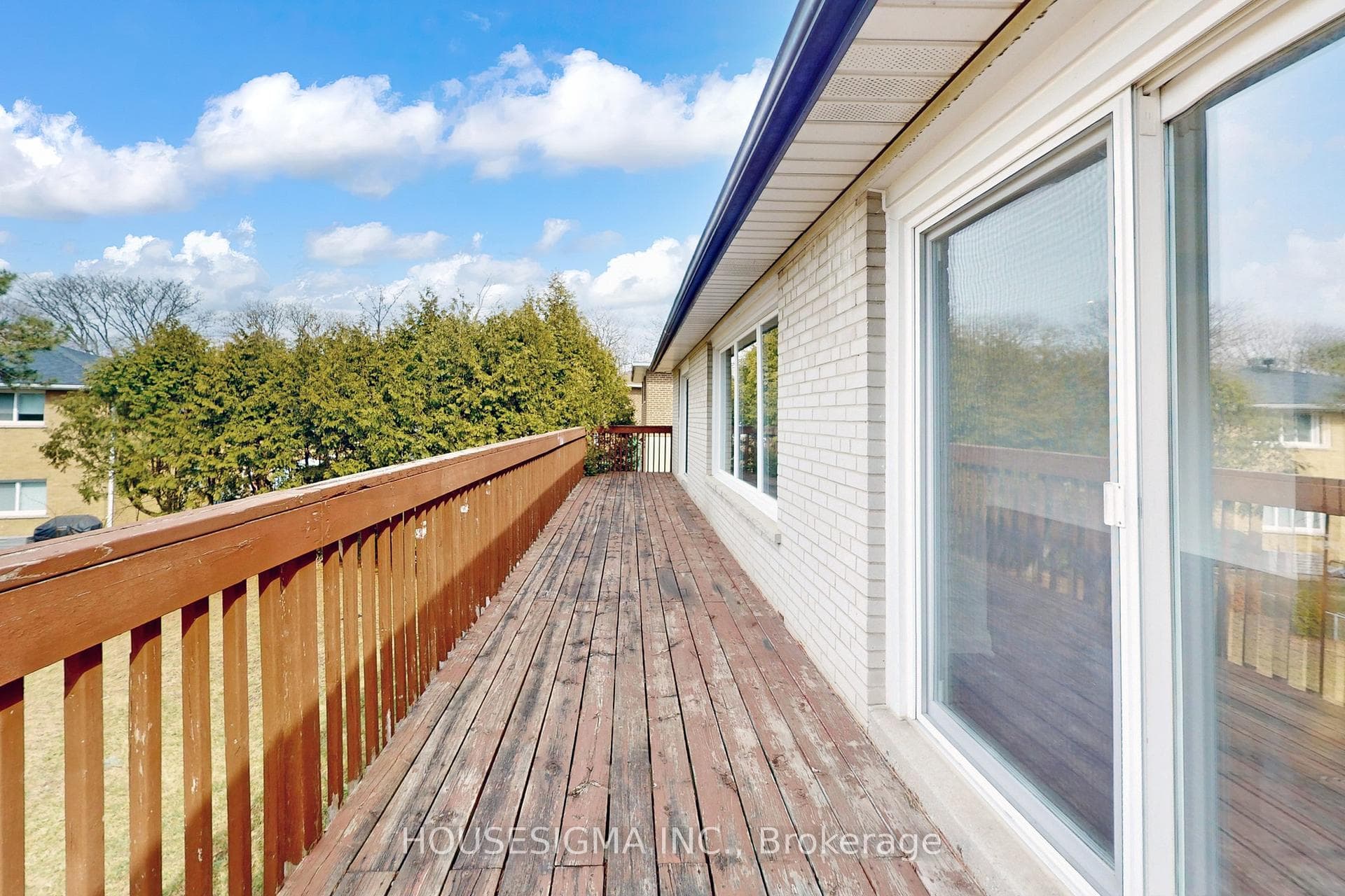 65 Bellbury Crescent photo 44