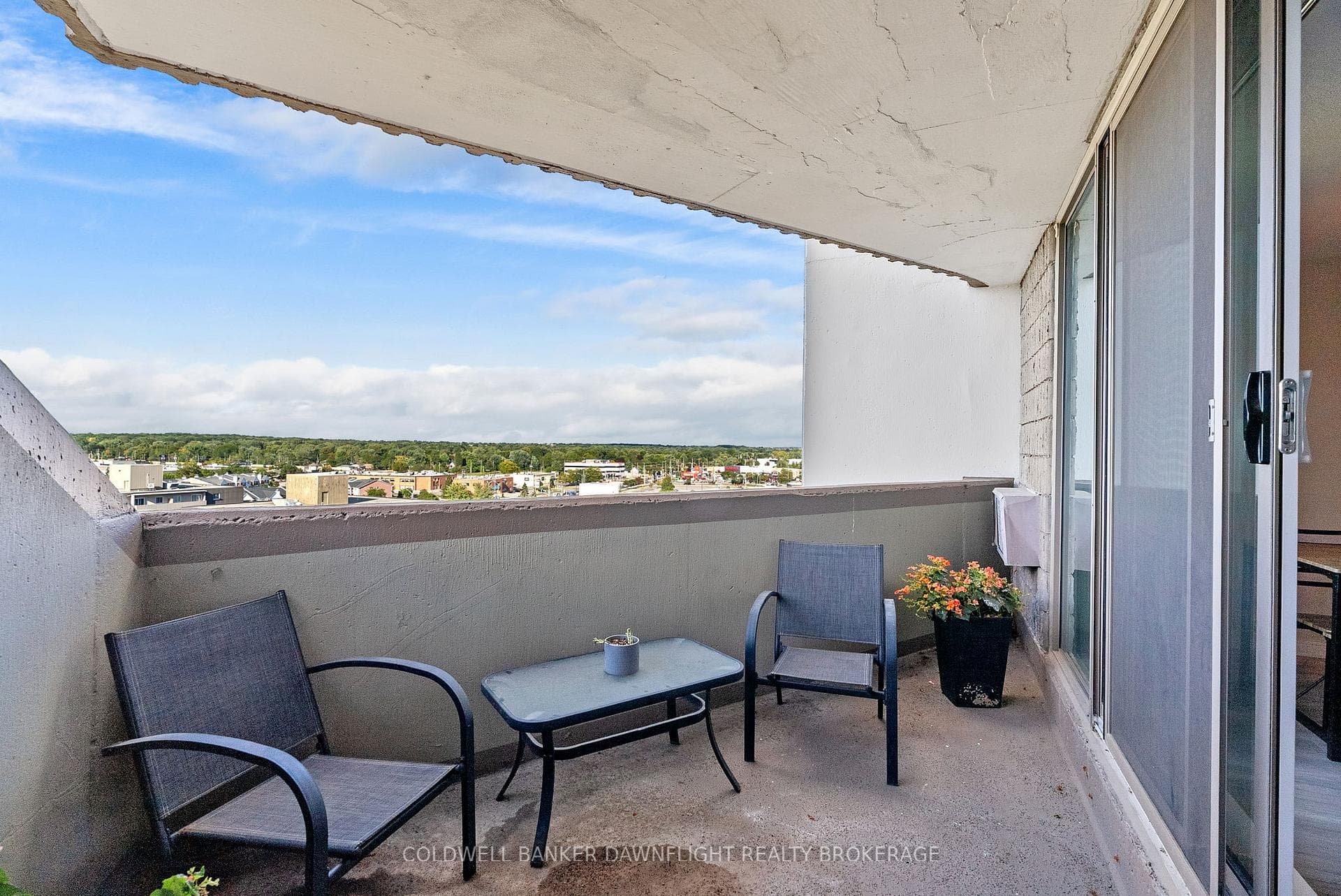 1105 Jalna Boulevard Unit 1103 photo 23
