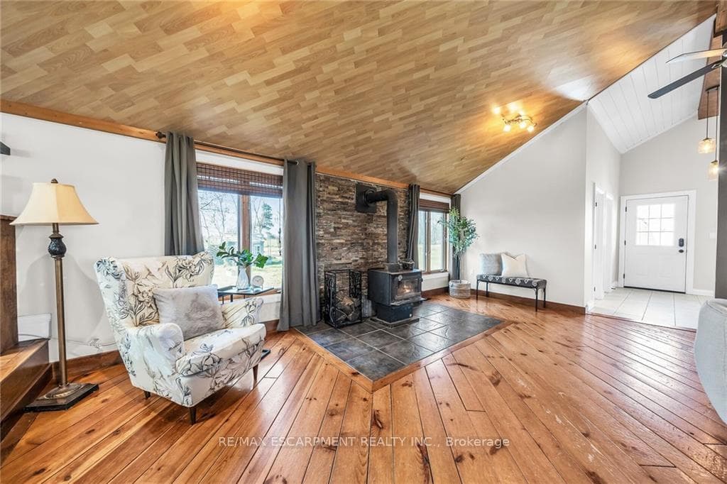 991 Haldibrook Road photo 9