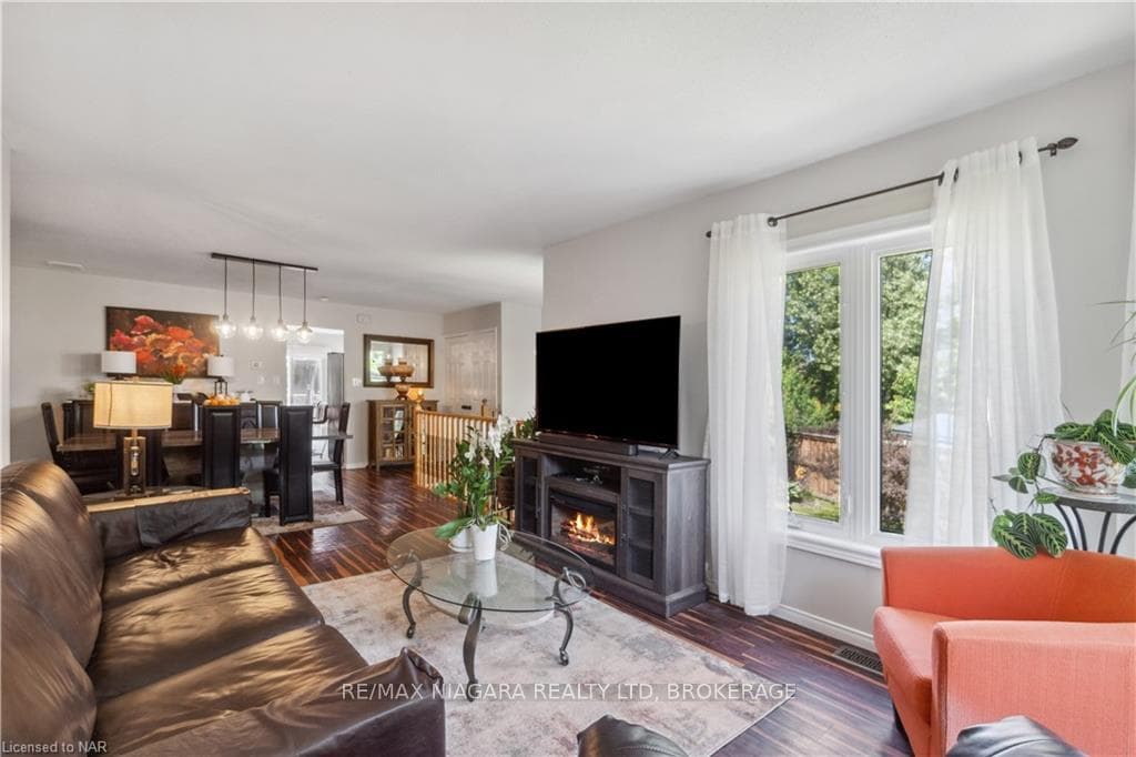 122 MADISON Court photo 16