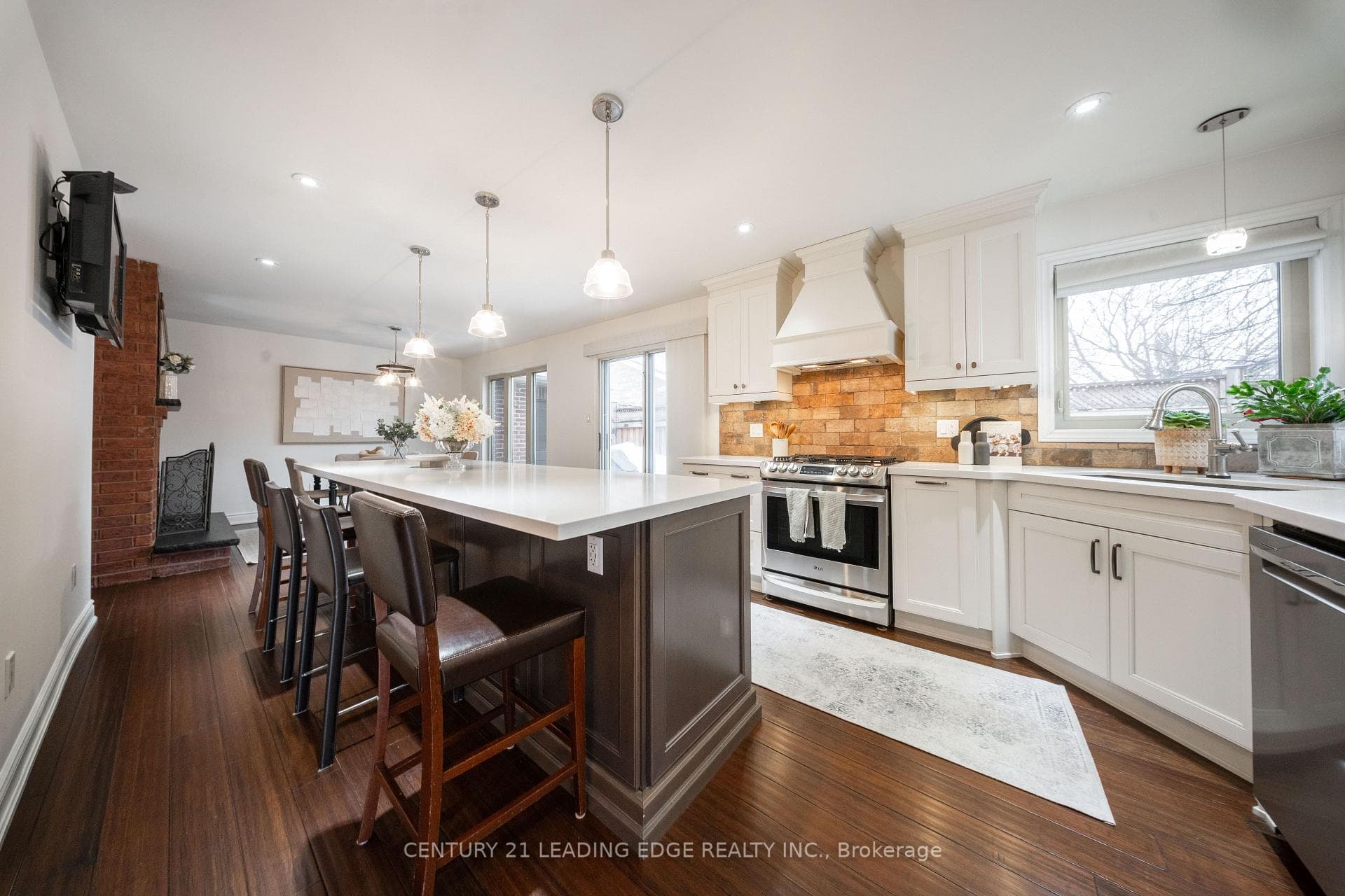 250 Lori Avenue photo 13