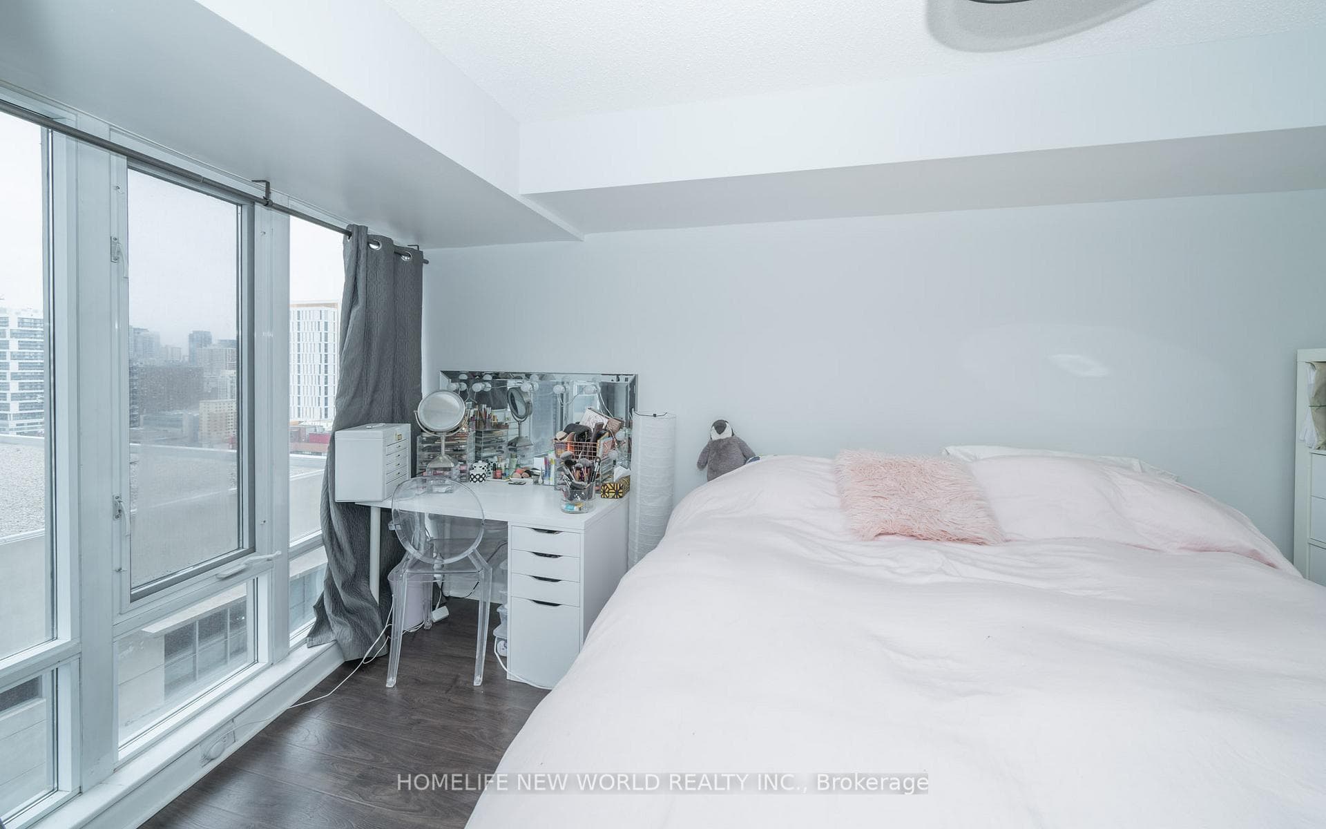 210 Victoria Street Unit 2613 photo 20