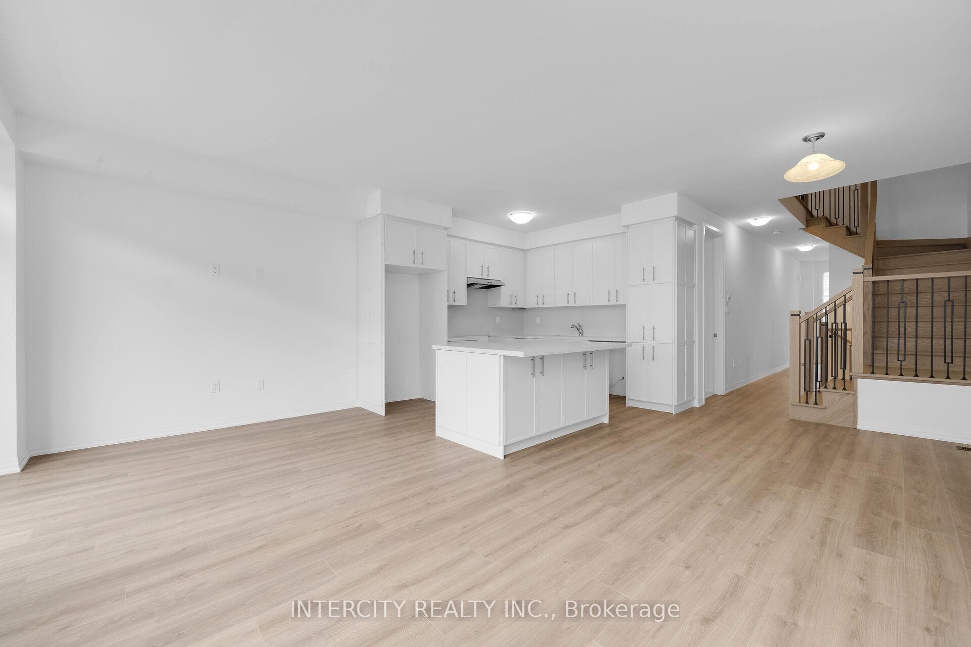 87 Brown Street photo 6