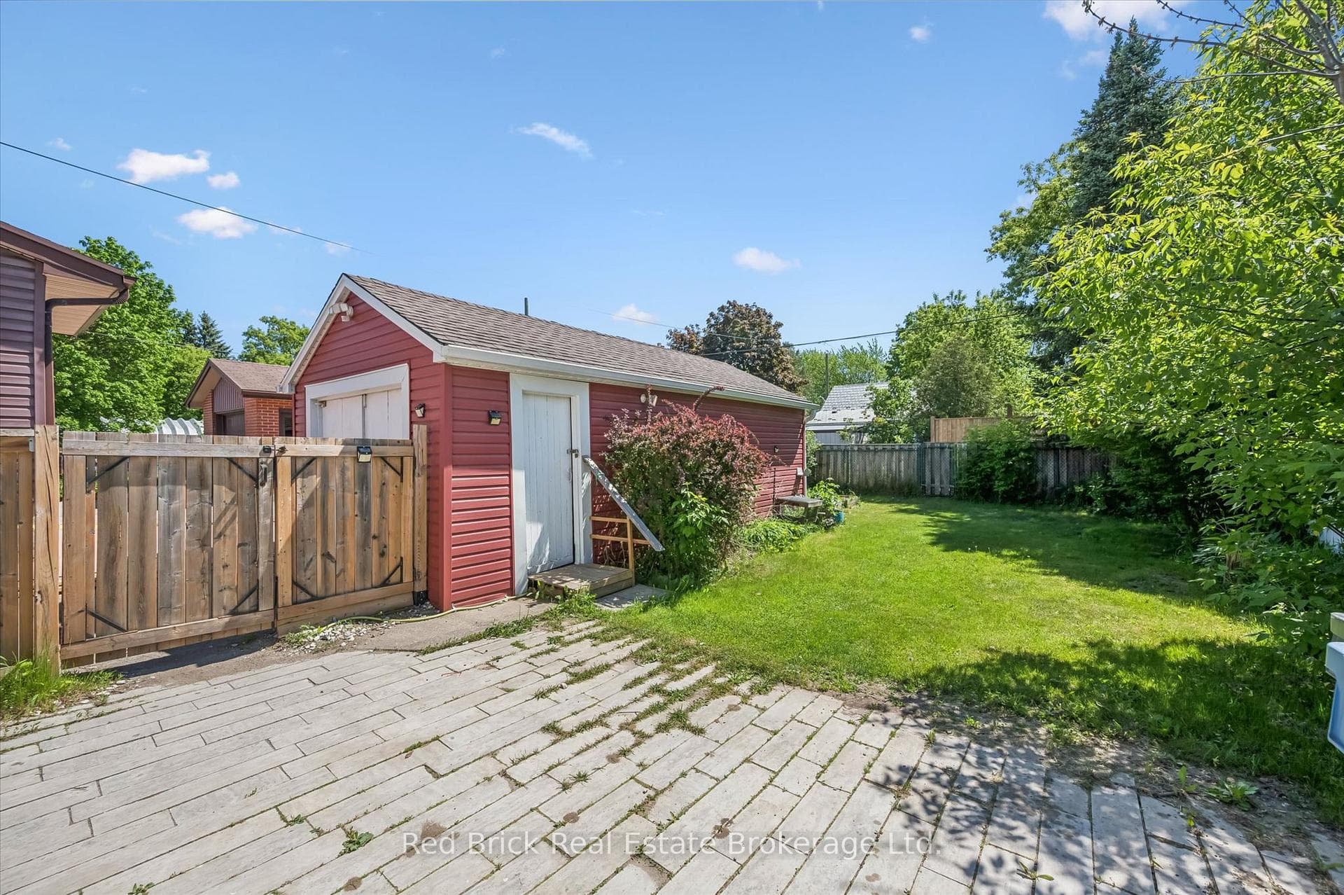 241 Victoria Road photo 29