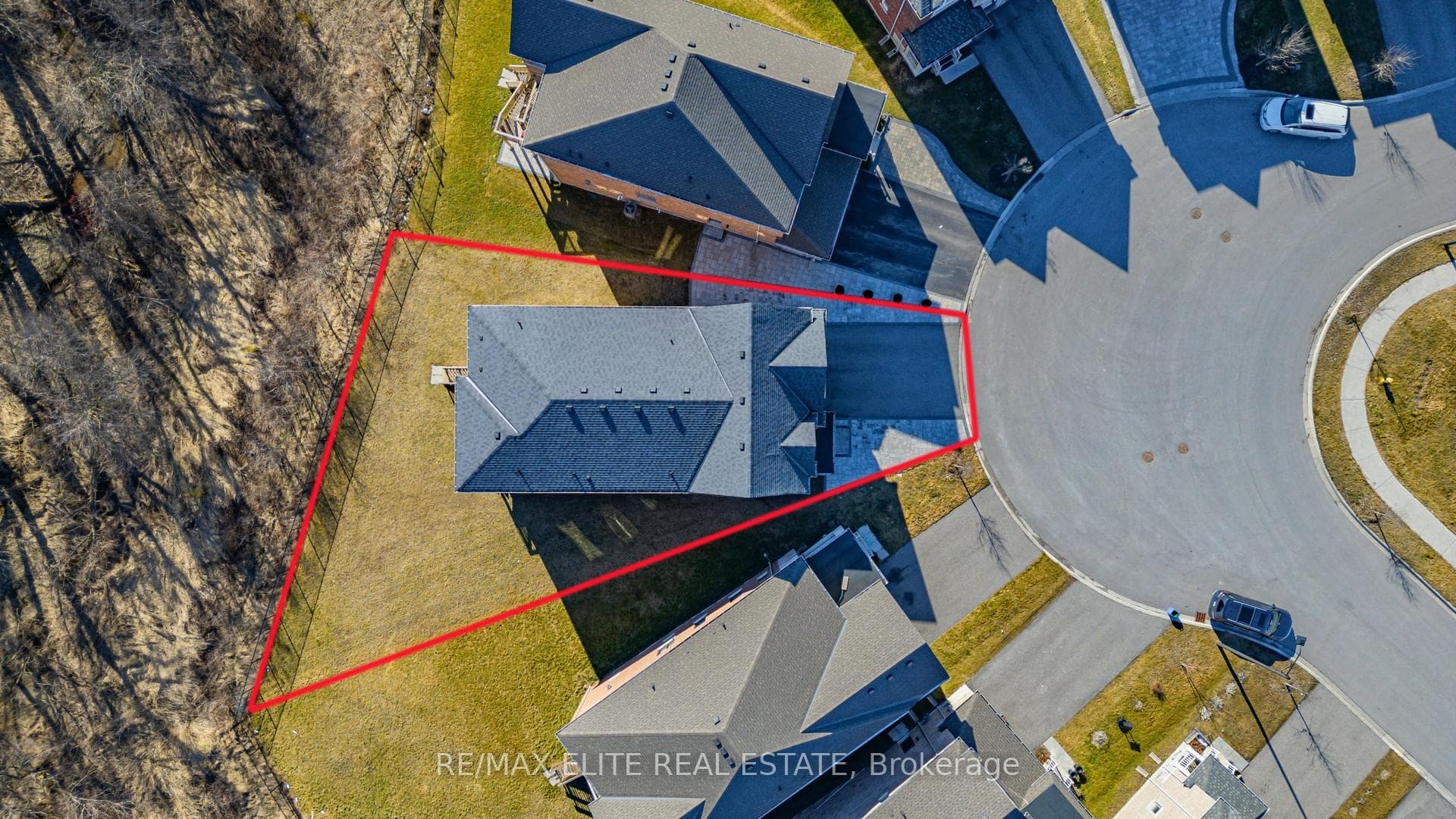 32 Sharonview Crescent photo 39
