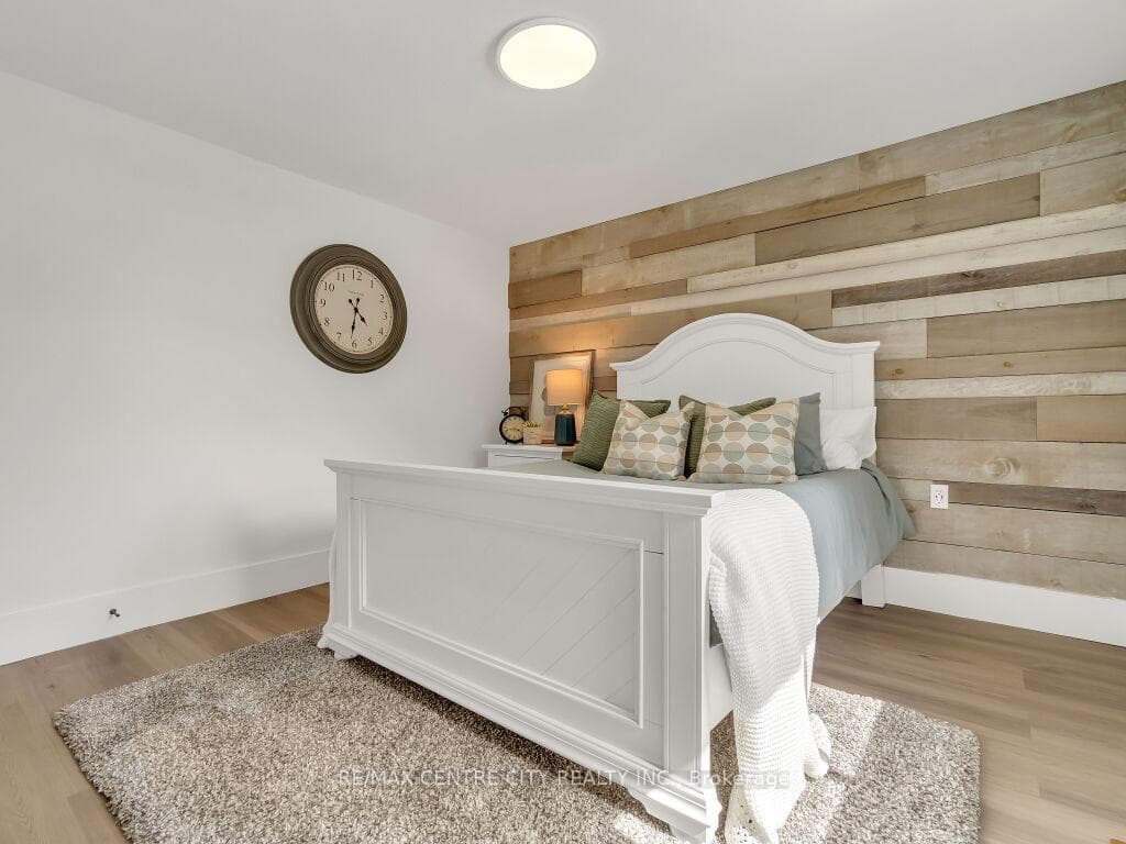 7 Cluney Place photo 17