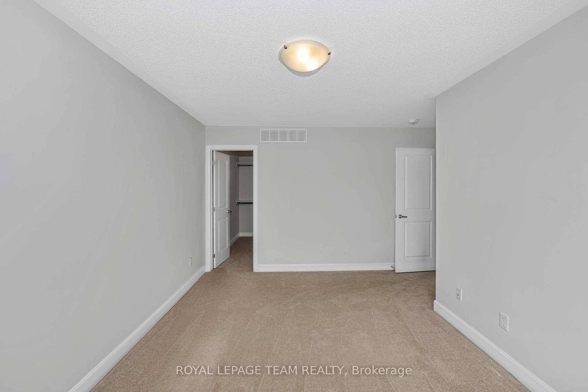 515 Clemency Crescent photo 24