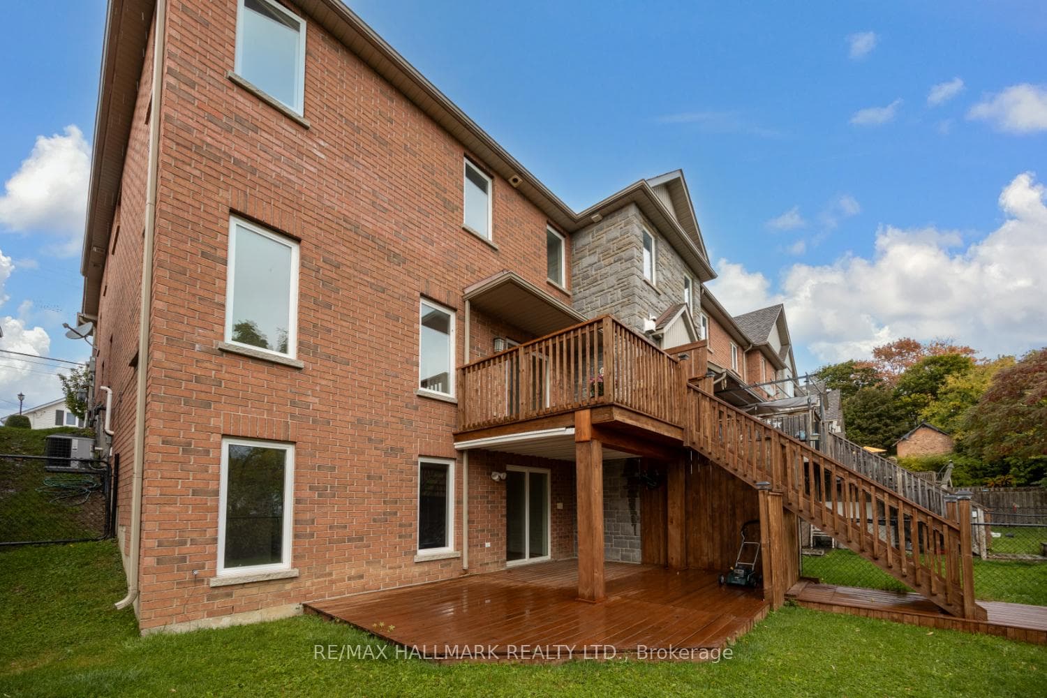 53 King Street photo 23
