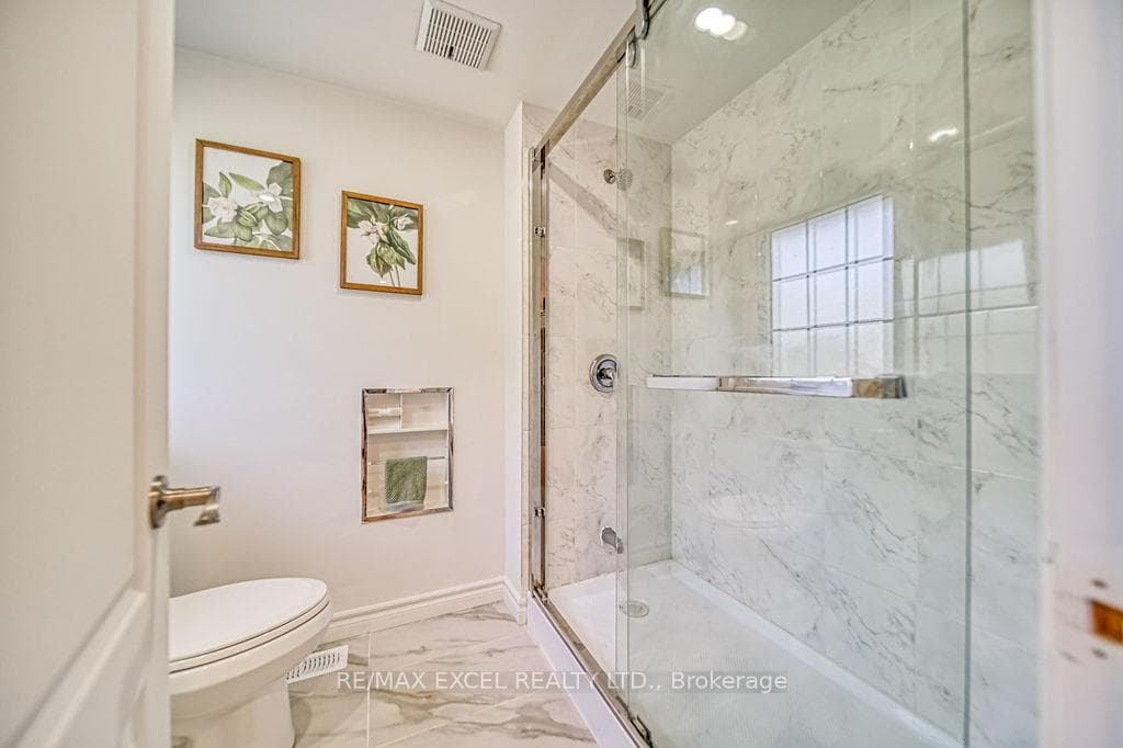 24 Bridlewood Boulevard photo 18