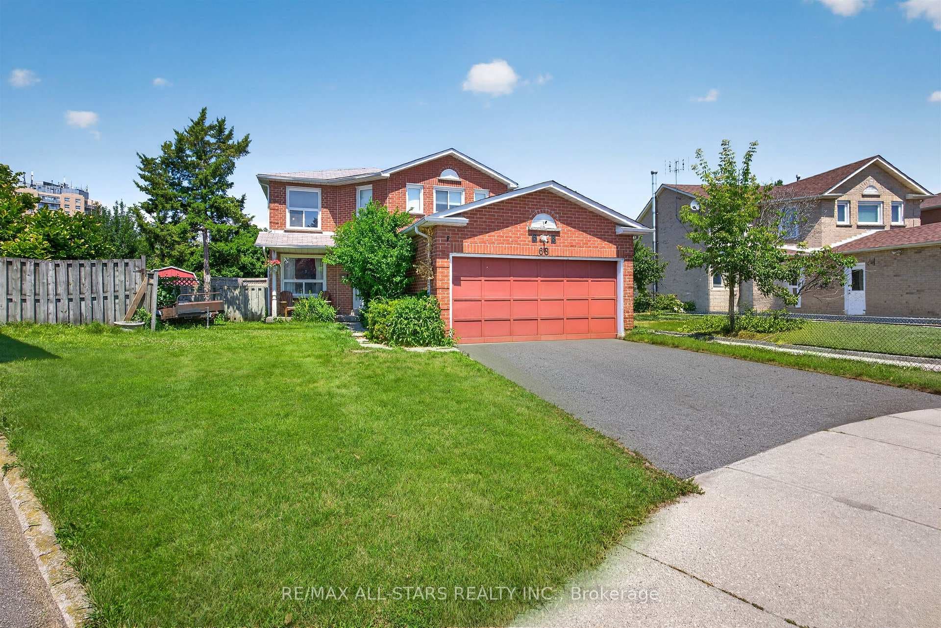 68 Patterson Crescent photo 2