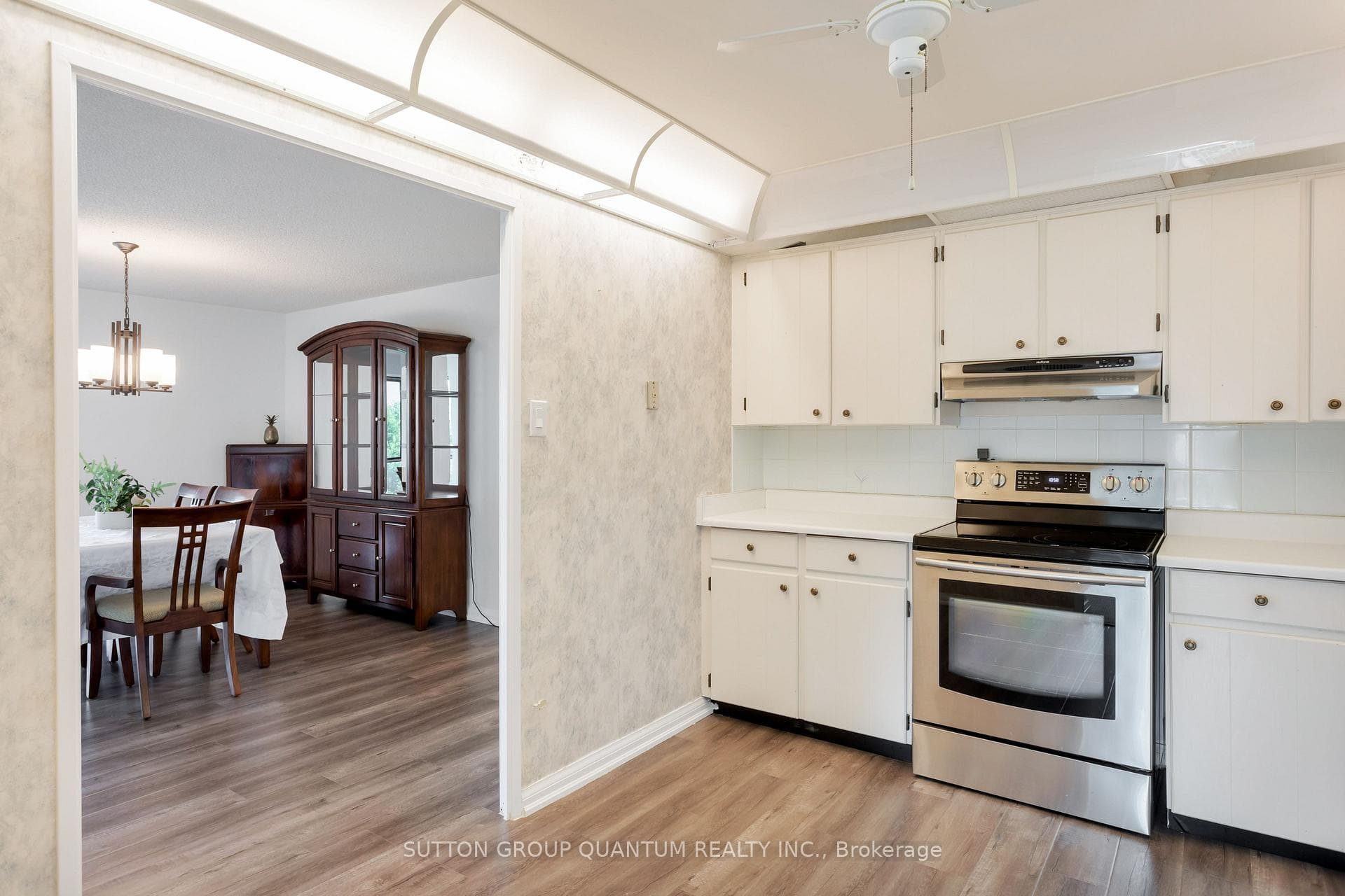 1400 Dixie Road Unit 605 photo 11