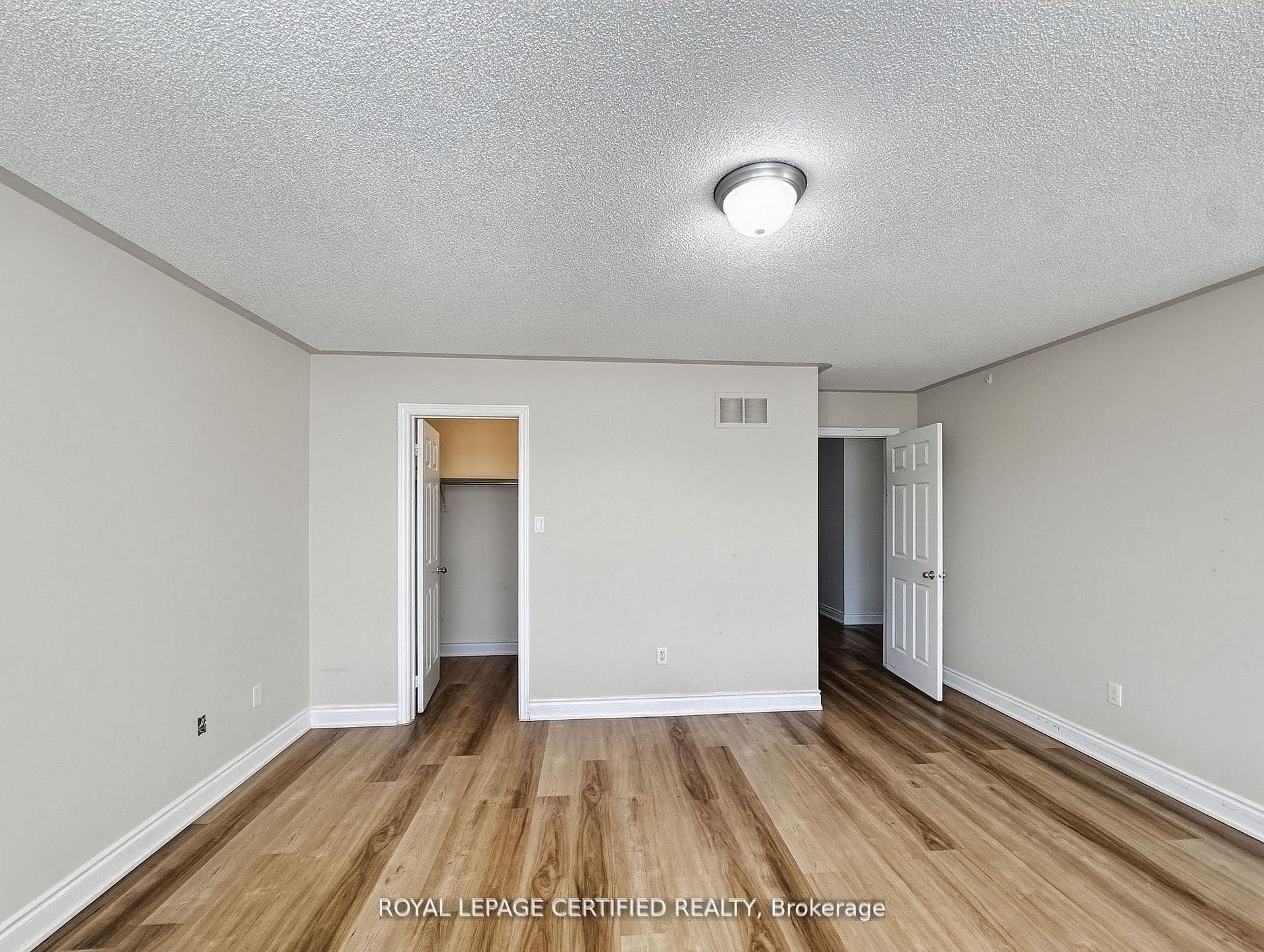45 Alice Springs Crescent photo 14