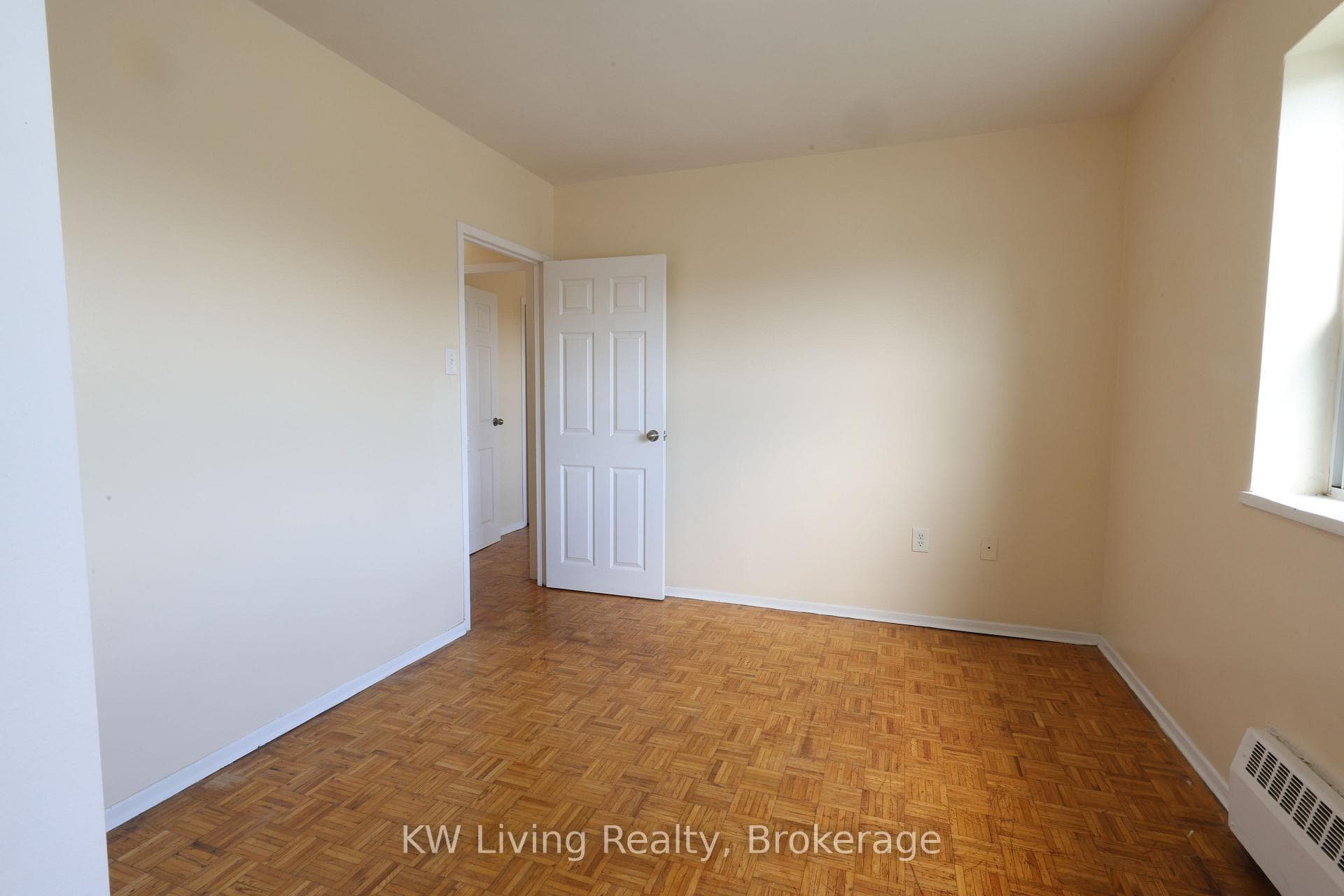 480 Lakeshore Road Unit 301 photo 24