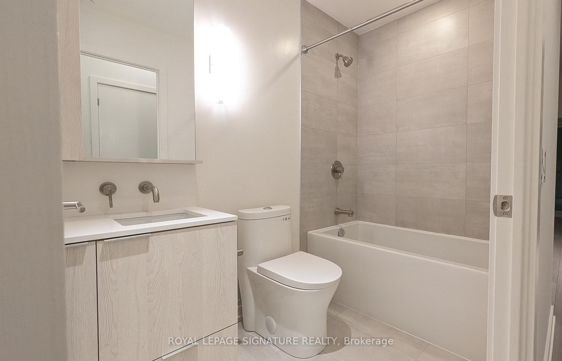 120 Broadway Avenue Unit 808 photo 11