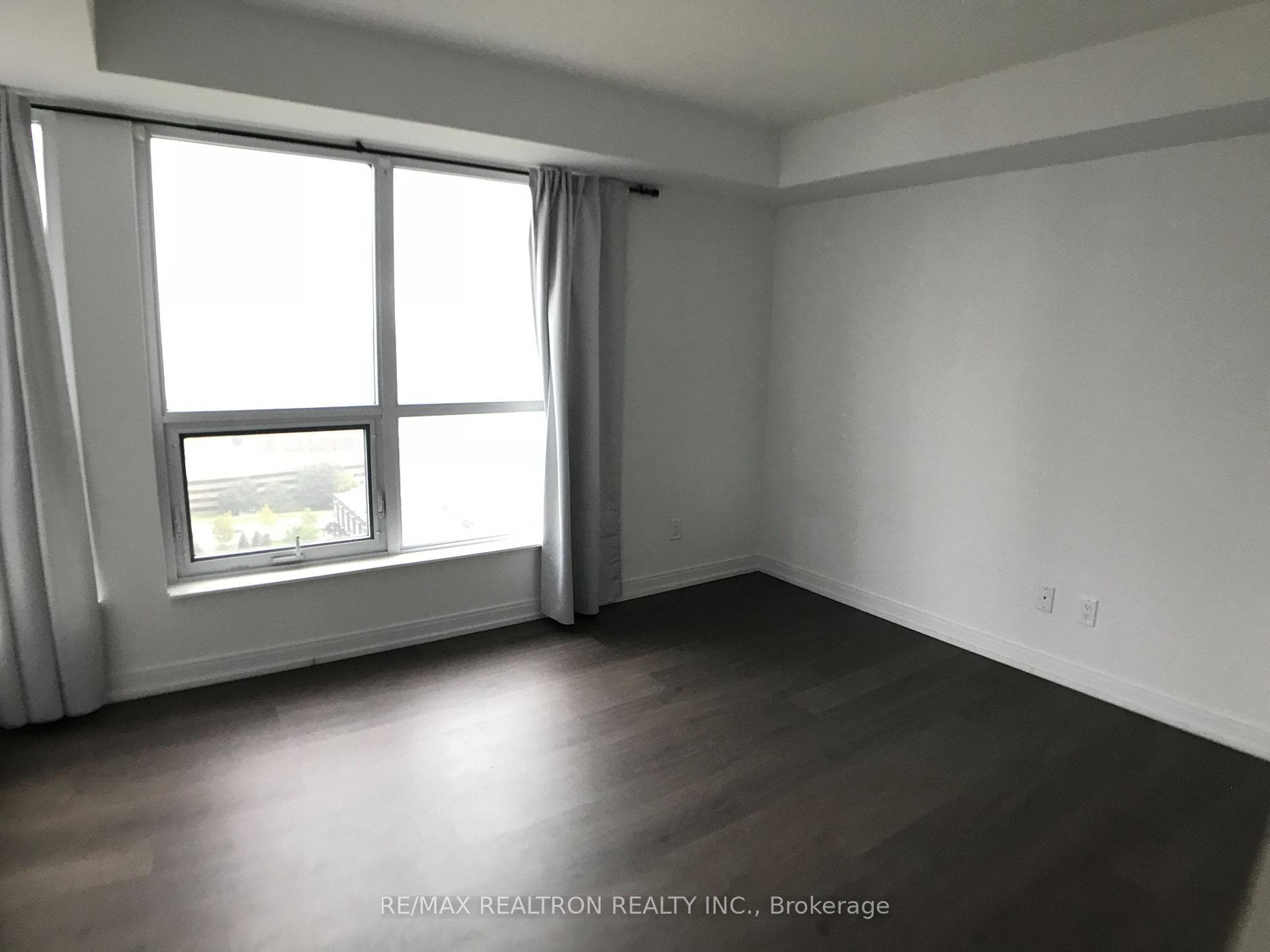 255 Village Green Square Unit 1602 photo 13