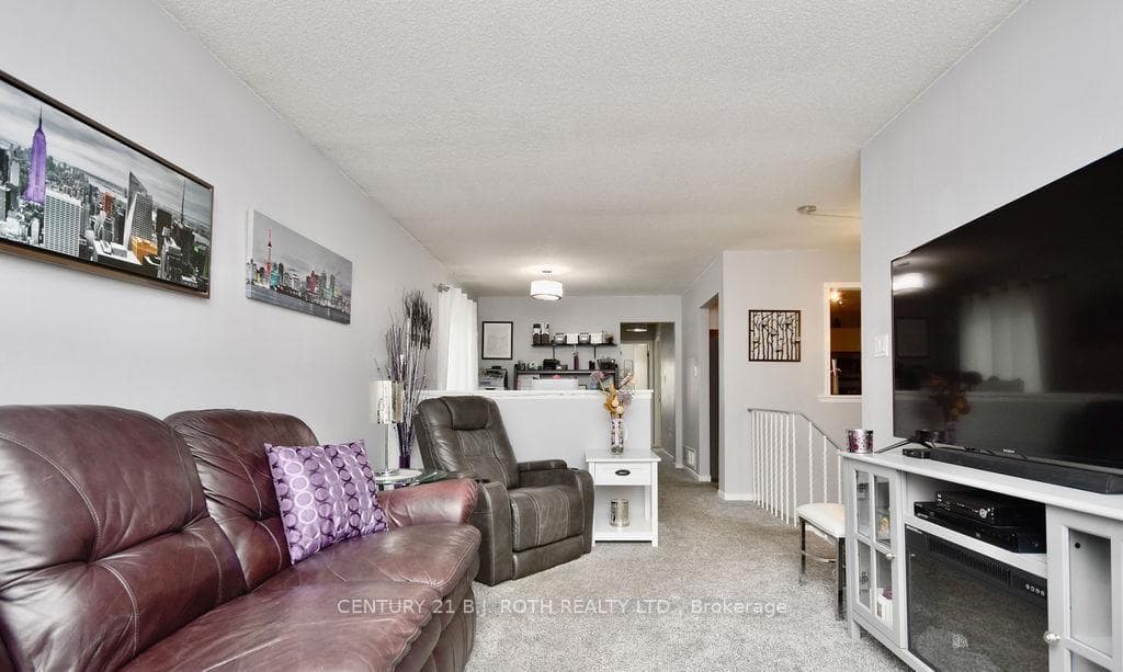 47 D'ambrosio Drive photo 5