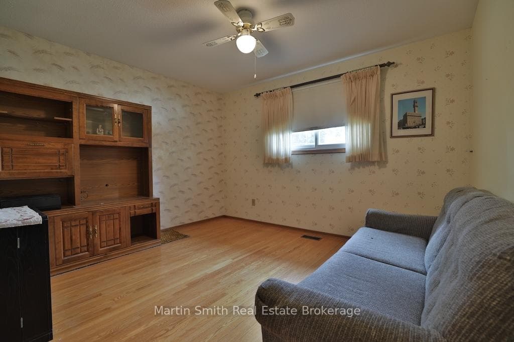 776 Garth Street photo 19