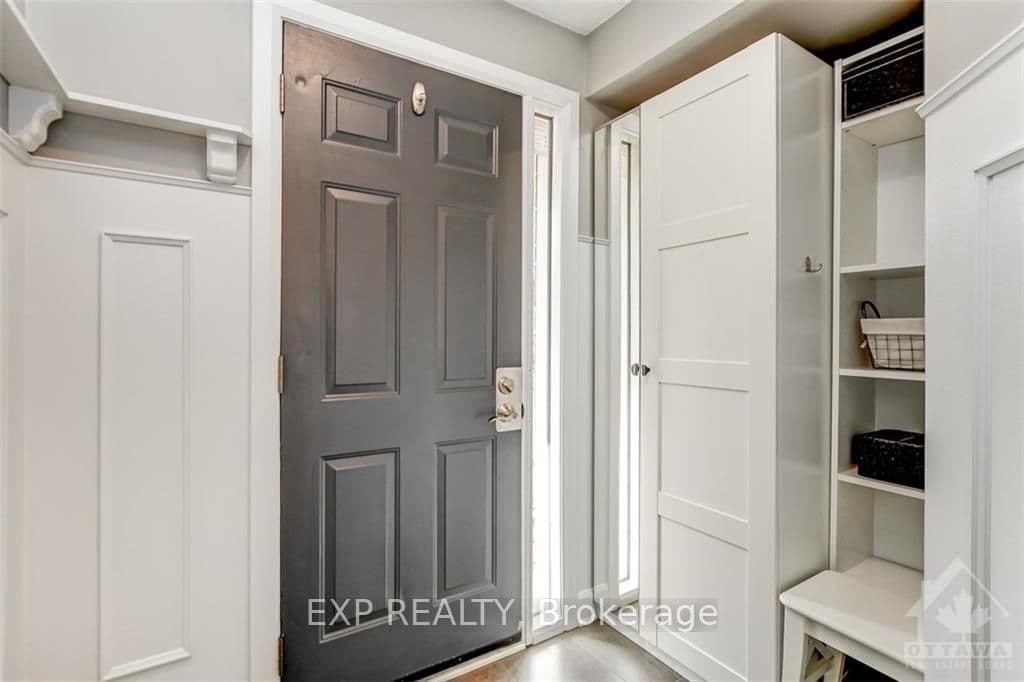 38 OAKHAVEN photo 3