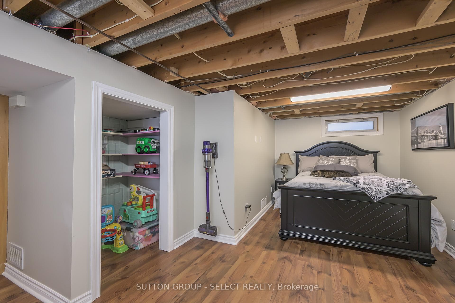 59 Kinburn Crescent photo 35