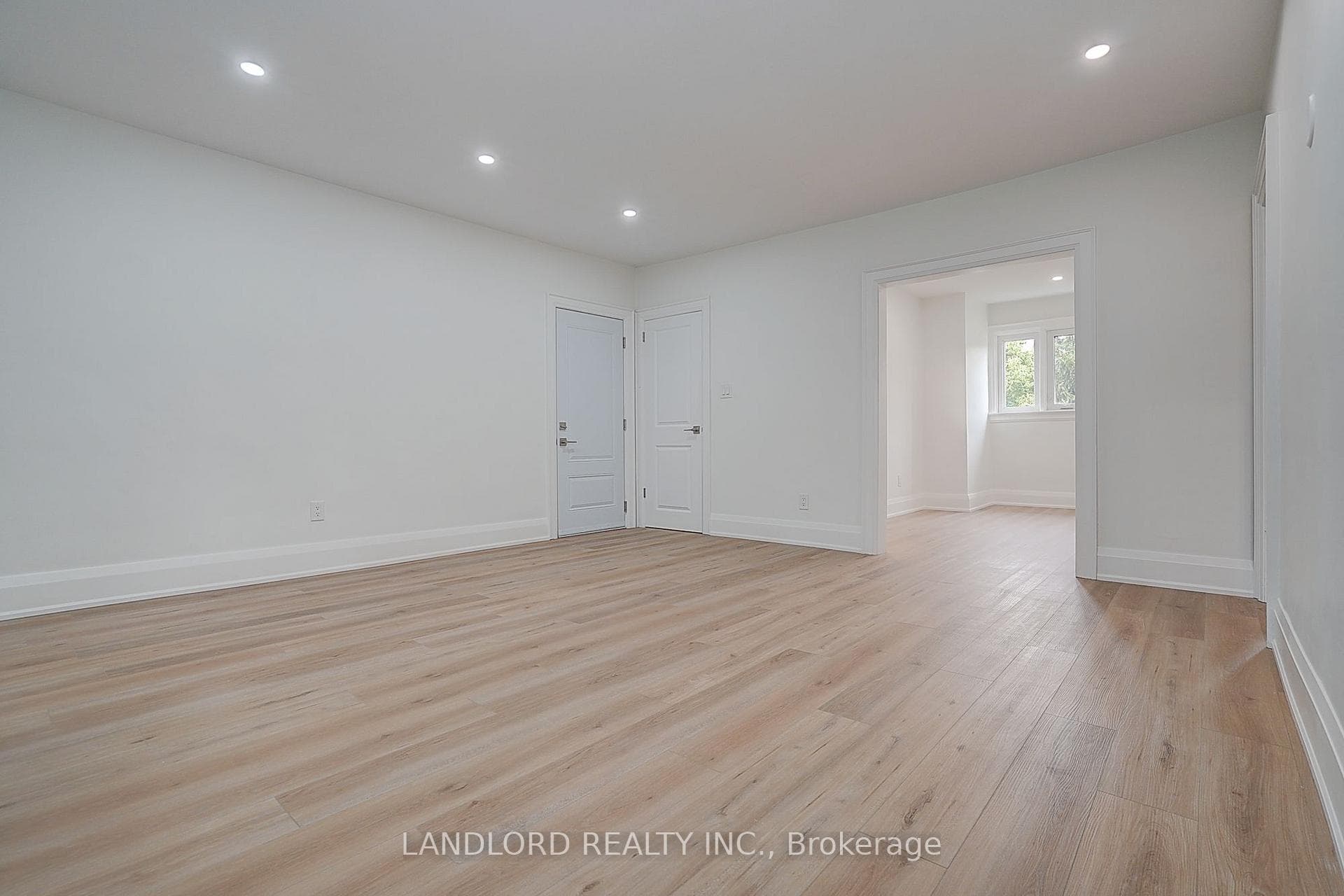2520 Bloor Street Unit 12 photo 10