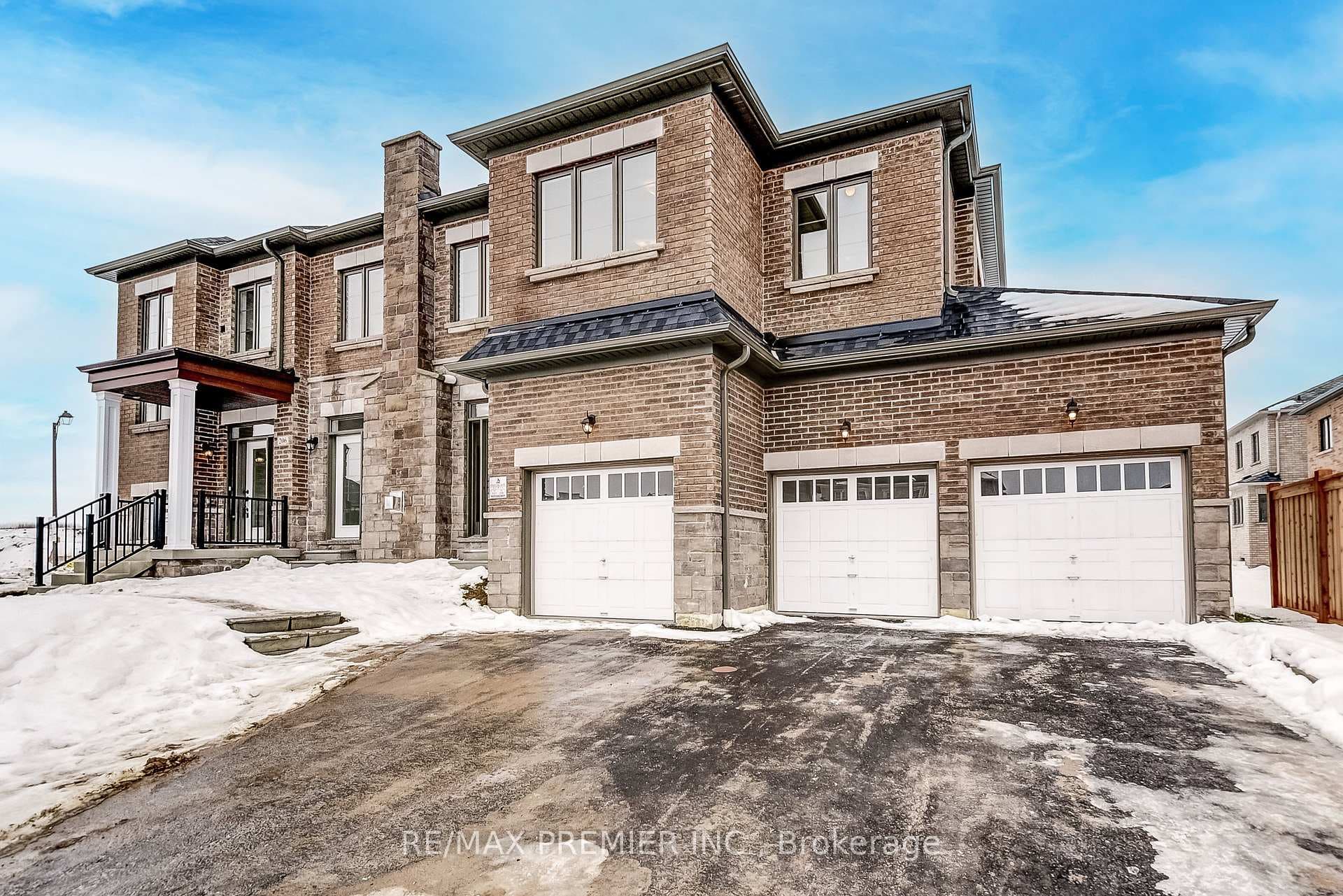 206 Yakefarm Boulevard photo 2