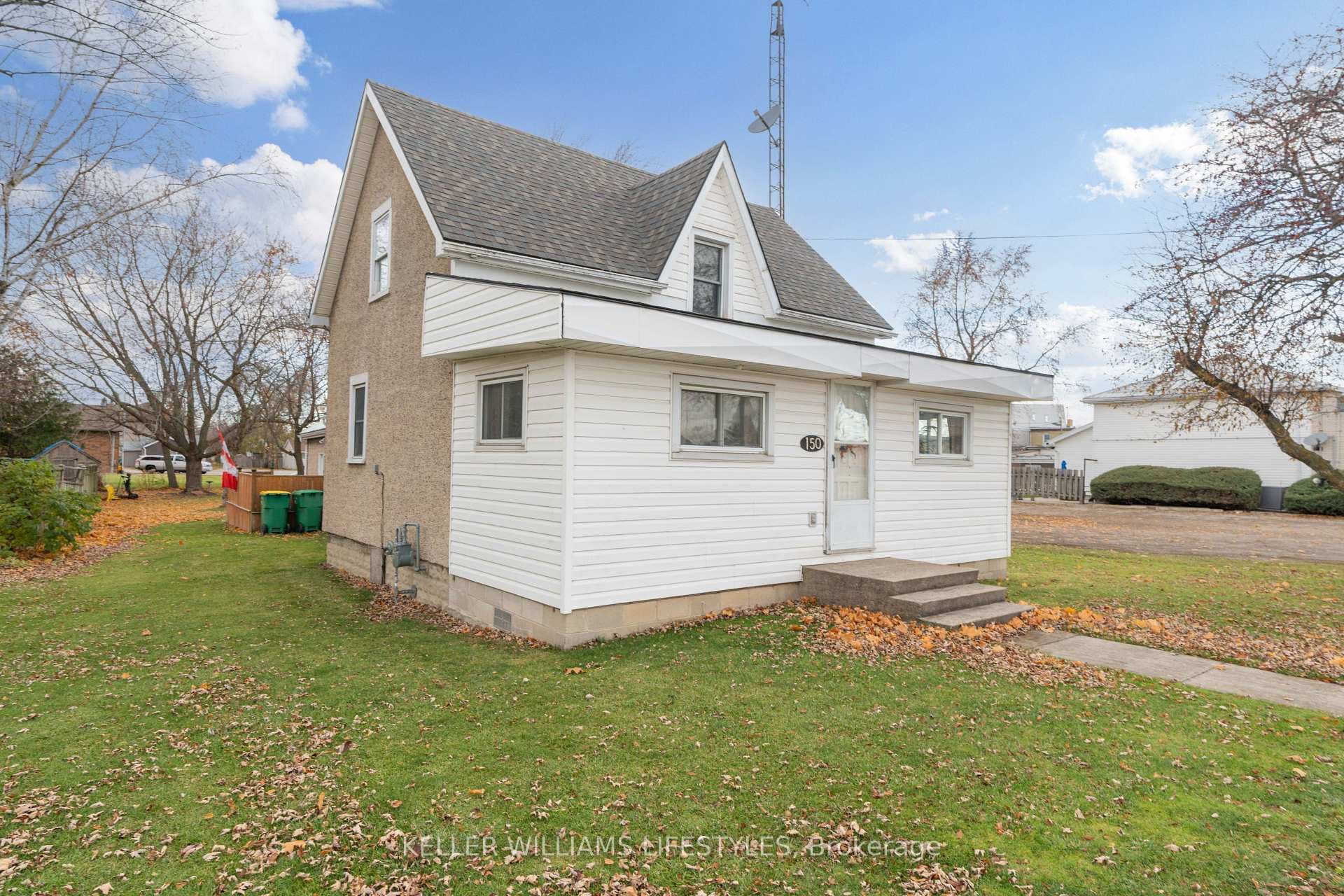 150 McRae Street photo 2