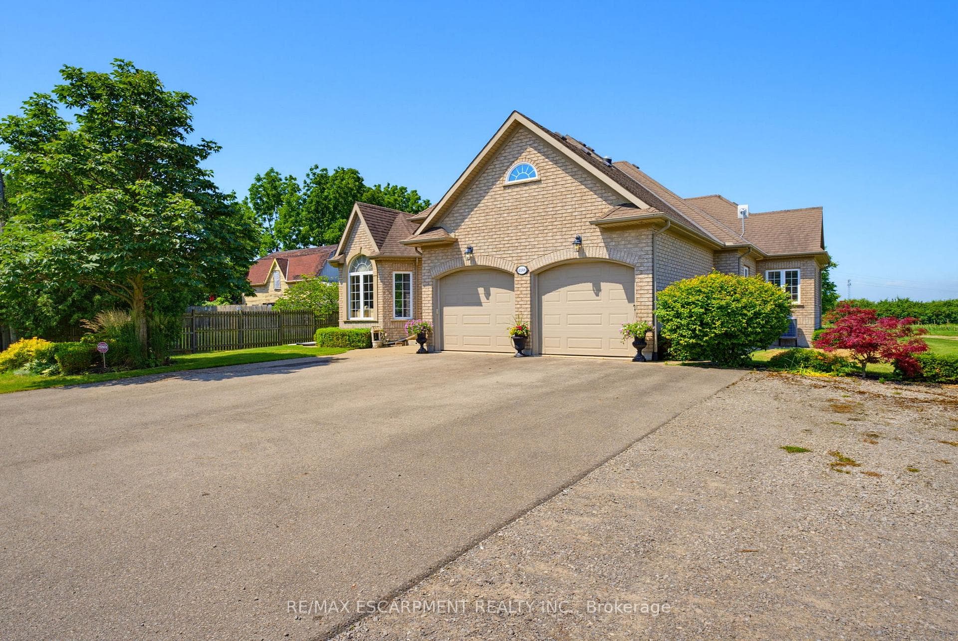 4188 Victoria Avenue photo 7