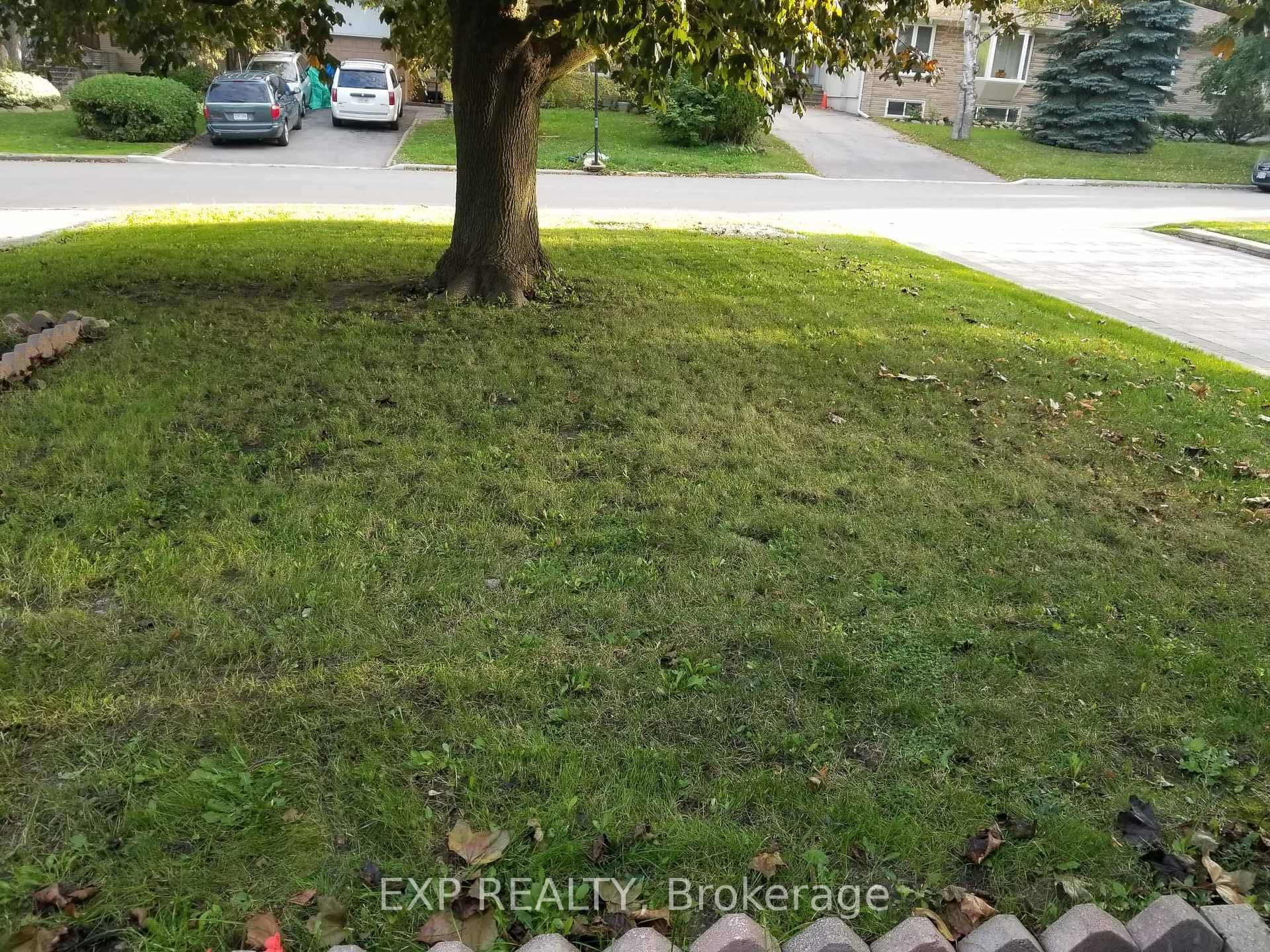 52 Lloydminster Crescent photo 29